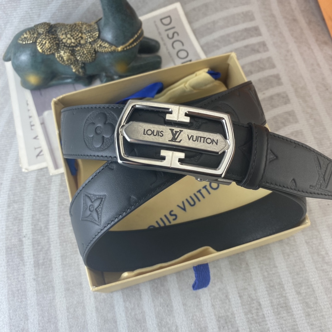 LV💕 特种皮腰带自动带系列 ，原厂五金精品不锈钢扣，手感柔软舒适 宽3.5CM。