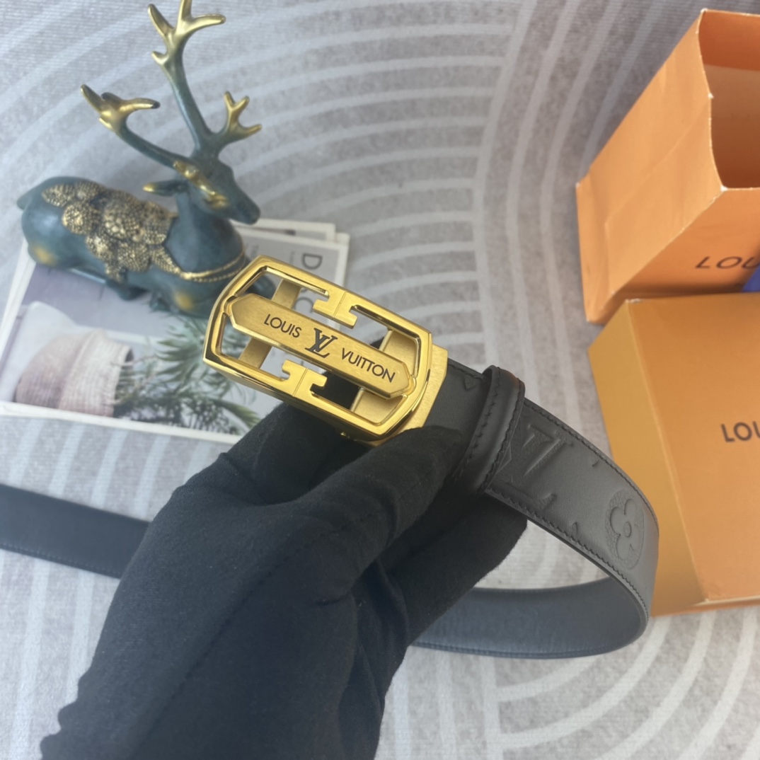 LV💕 特种皮腰带自动带系列 ，原厂五金精品不锈钢扣，手感柔软舒适 宽3.5CM。