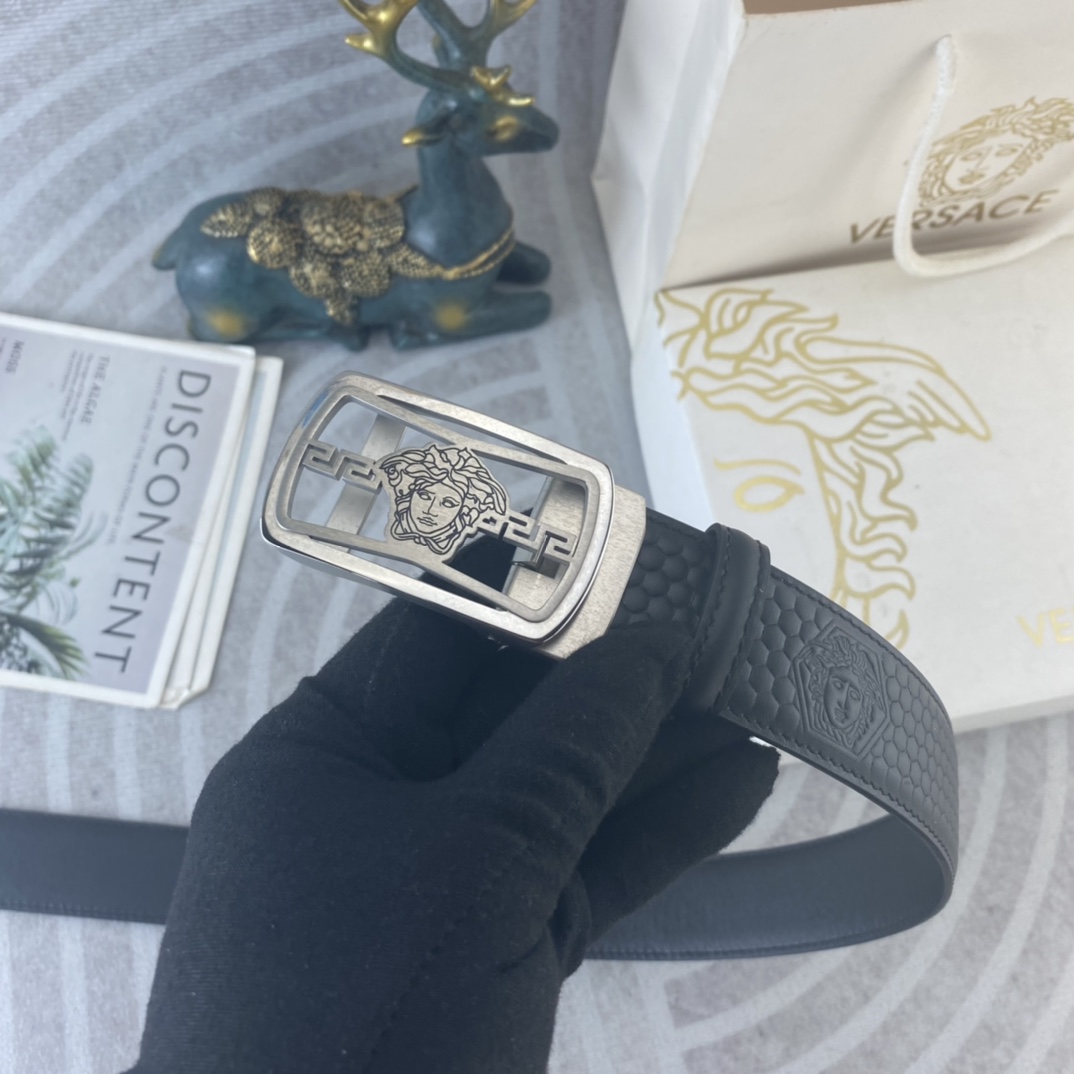 范思哲💕 特种皮腰带自动带系列 ，原厂五金精品不锈钢扣，手感柔软舒适 宽3.5CM。