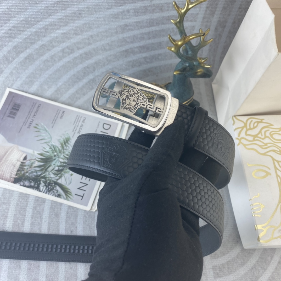 范思哲💕 特种皮腰带自动带系列 ，原厂五金精品不锈钢扣，手感柔软舒适 宽3.5CM。