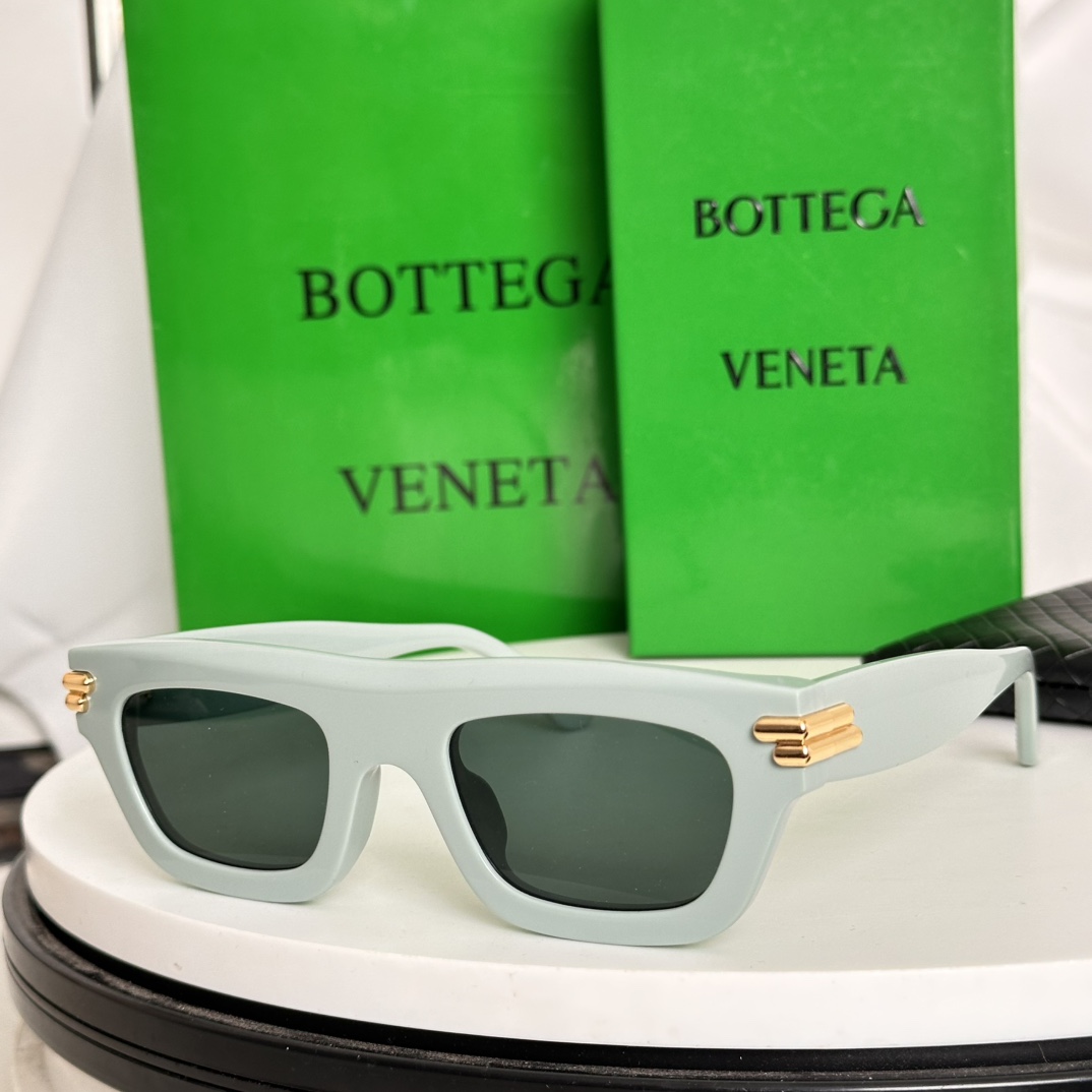  ‼️•𝐁𝐯 BV1321S
BOTTEGA VENETA
Mitre系列
这款Bottega Vene