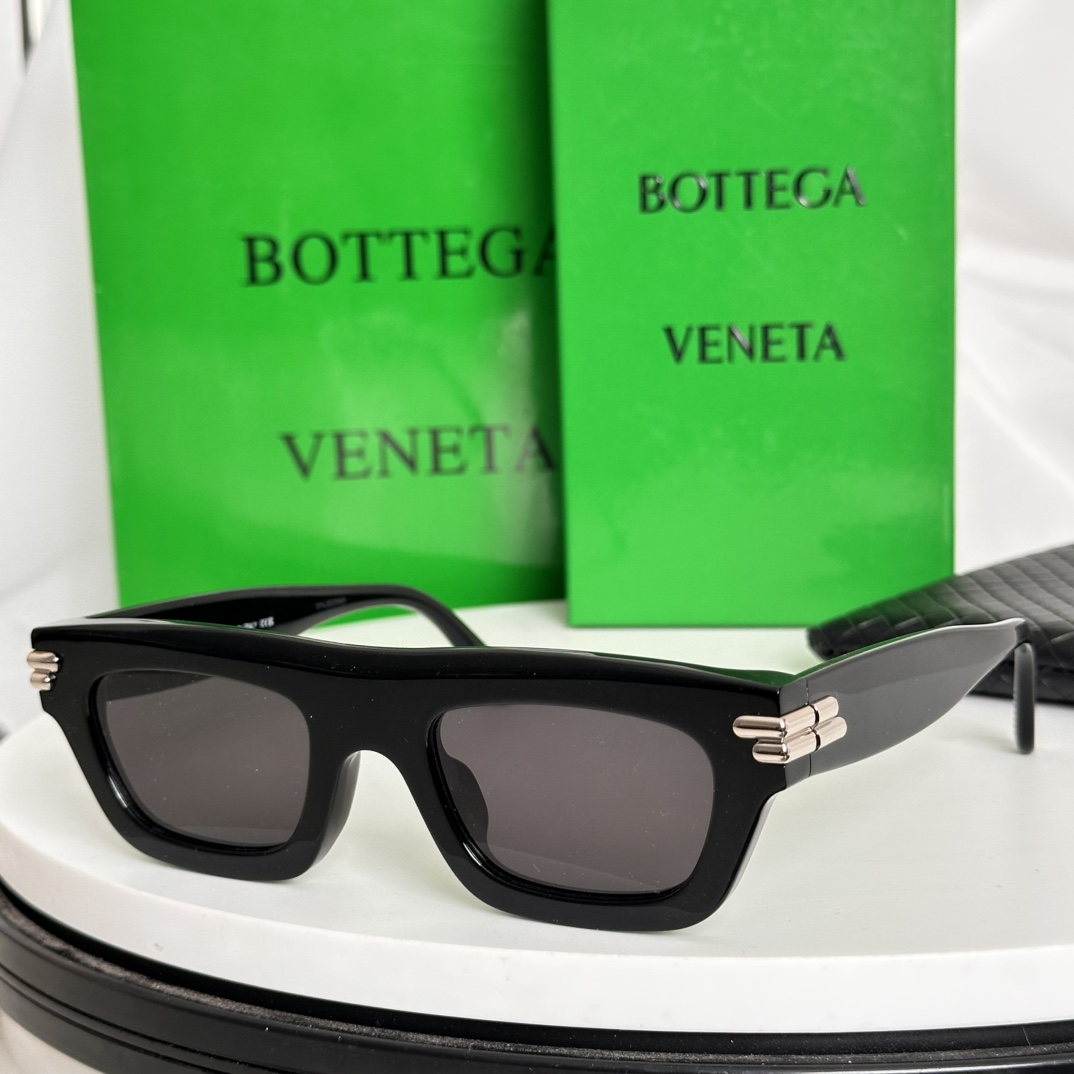  ‼️•𝐁𝐯 BV1321S
BOTTEGA VENETA
Mitre系列
这款Bottega Vene