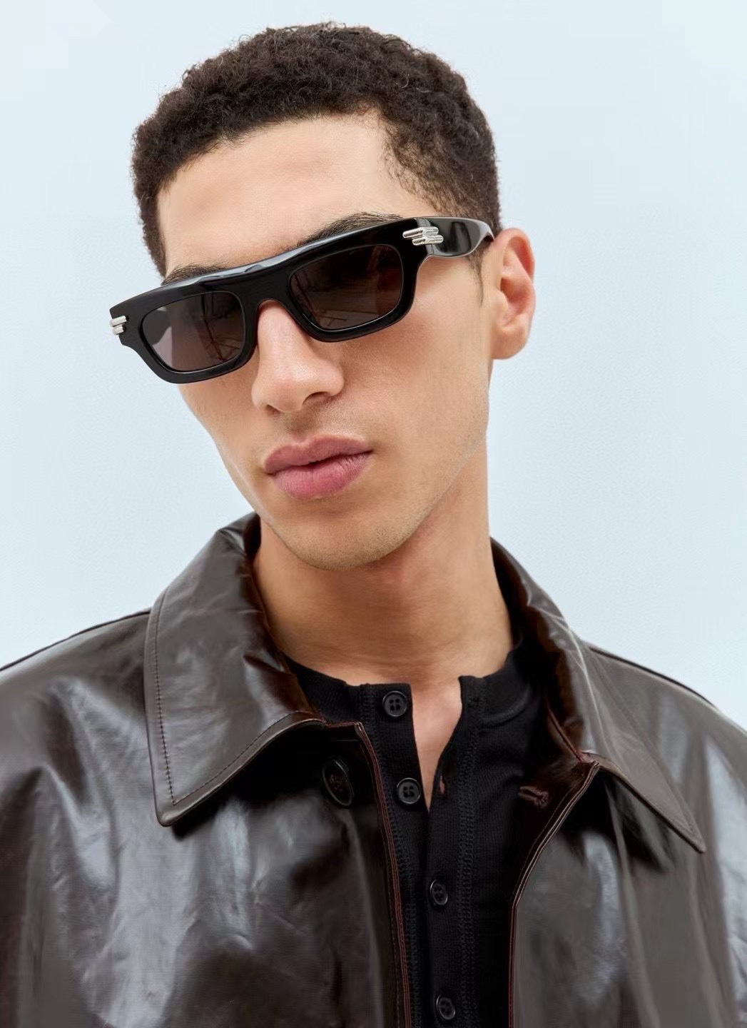 ‼️ 官网图 •𝐁𝐯 BV1321S
BOTTEGA VENETA
Mitre系列
这款Bottega