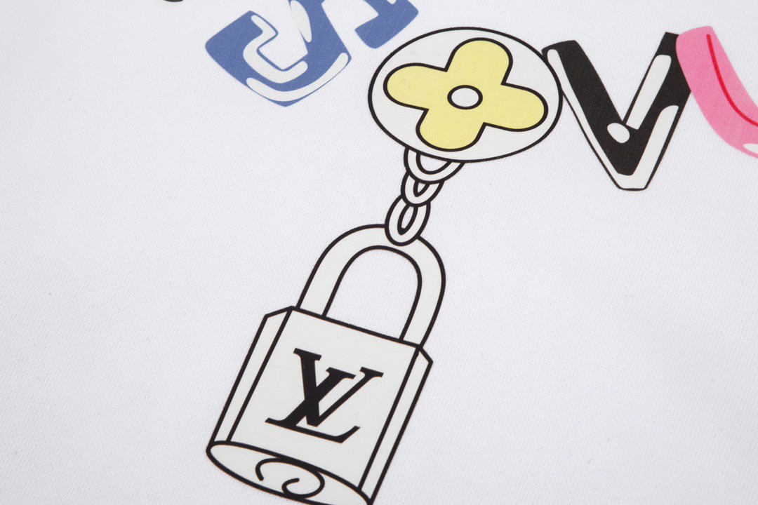 路易威登/Louis Vuitton 秋冬新款 项链吊坠彩色字母印花圆领卫衣