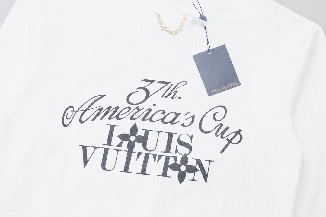 路易威登/Louis Vuitton 秋冬新款 草写字母链条圆领卫衣