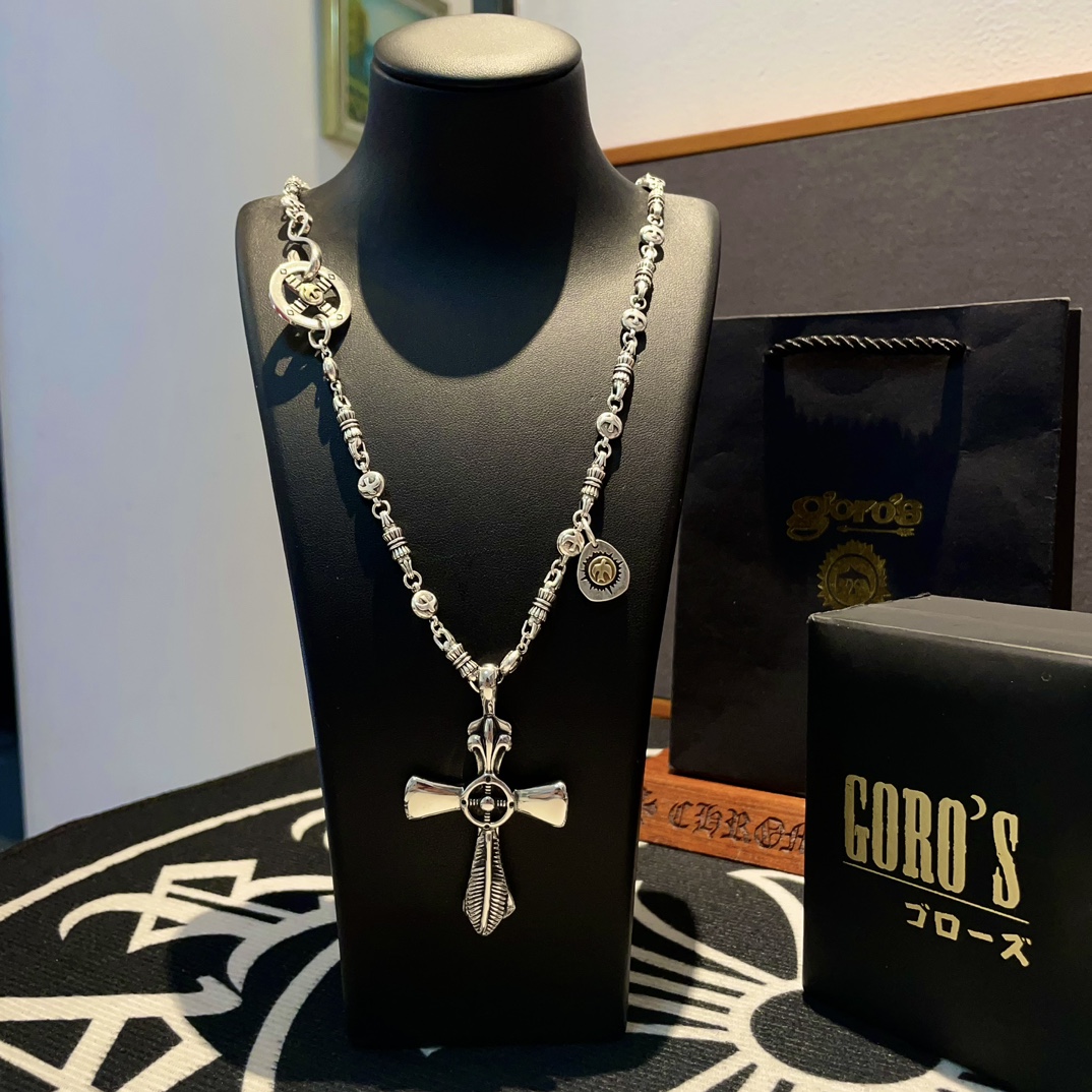 NO:105979,Goro’s Takahashi Goro Matsushi Cross Feather Pendant, Takahashi Classic Necklace, Top Version, Accepted Exclusive Shooting, Focus on the High-end Market, Kuaishou/ins/Xiaohongshu Hot Model, absolutely different from the ordinary version!  The details of the picture product are consistent with ZP!  Original production process, precision quality, purely handmade, authentic model opening, fashion essentials, both men and women can wear, same couple style, rock punk silver style, retro elements, trendy and versatile, same style on the official website, fine jewelry, necklace19860909批 Goro’s高桥吾郎松石十字架羽毛吊坠,高桥经典项链,顶级版本,认准独家拍摄,主攻高端市场 ,快手/ins/小红书热门款,绝对区别普通版本！图片产品细节与ZP一致！原版制作工艺 精工品质 纯手工打造 ～正品开模潮流时尚必备 男女均可佩戴 情侣款同款 摇滚朋克泰银风格 复古元素 潮流百搭 官网同款,饰品精品,necklace,Jewelry