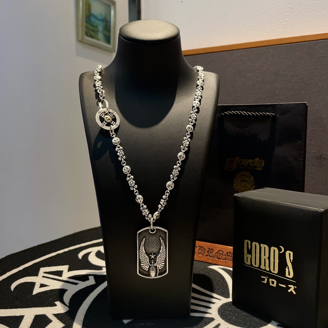 NO:114941,[New Products are on the Shelves] Goro’s Takahashi Goro Square Brand Pendant, Takahashi Classic Necklace, Top Version, Accepted Exclusive Shooting, Focus on the High-end Market, Kuaishou/ins/Xiaohongshu popular models, absolutely different from ordinary versions!  The details of the picture product are consistent with ZP!  Original production process, precision quality, purely handmade, authentic model opening, fashion essentials, both men and women can wear, same couple style, rock punk silver style, retro elements, trendy and versatile, same style on the official website, fine jewelry, necklace19860909批【新品上架】Goro’s高桥吾郎方牌吊坠,高桥经典项链,顶级版本,认准独家拍摄,主攻高端市场 ,快手/ins/小红书热门款,绝对区别普通版本！图片产品细节与ZP一致！原版制作工艺 精工品质 纯手工打造 ～正品开模潮流时尚必备 男女均可佩戴 情侣款同款 摇滚朋克泰银风格 复古元素 潮流百搭 官网同款,饰品精品,necklace,Jewelry