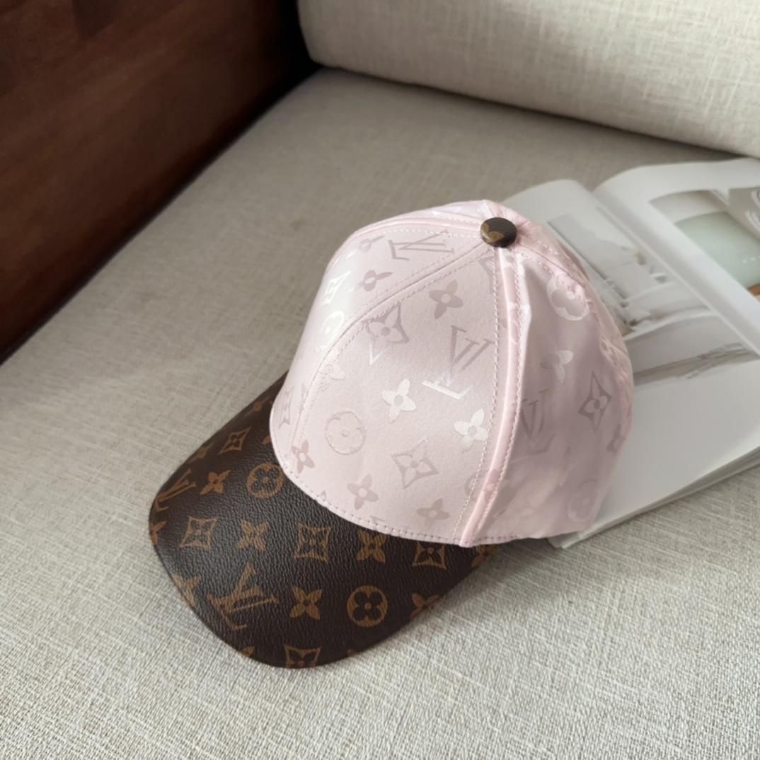 LV路易威登棒球帽  轻盈透气。完美版型，对格精准无误，男女适用