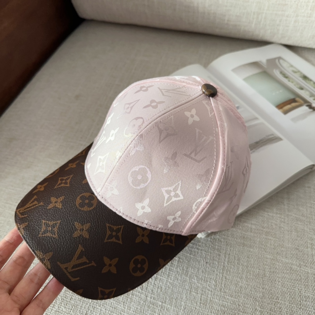 LV路易威登棒球帽  轻盈透气。完美版型，对格精准无误，男女适用