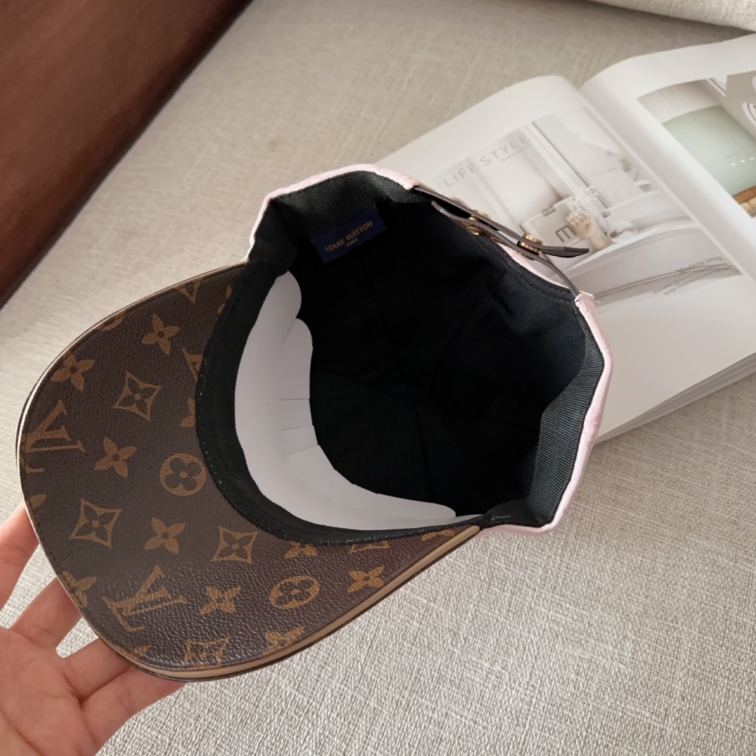 LV路易威登棒球帽  轻盈透气。完美版型，对格精准无误，男女适用