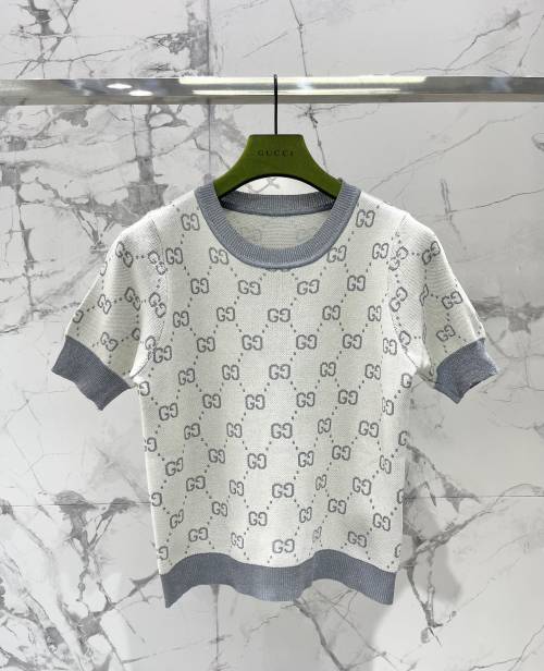 Gucci Women's GG Logo Print Short Sleeve Knitted Sweater Top 1 Gucci Women's GG Logo Print Short Sleeve Knitted Sweater Top