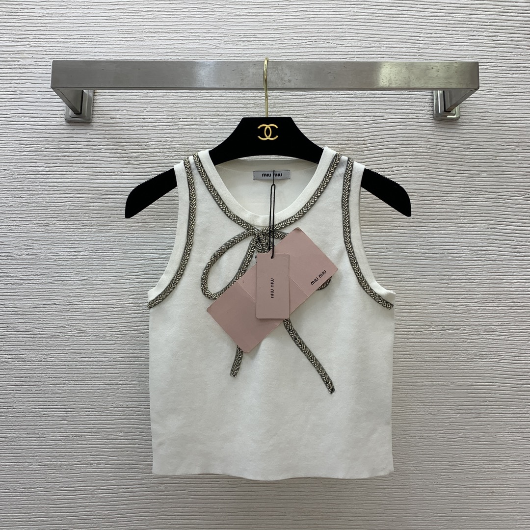 NO:320474,Model number D25030143 MiuMi* Miujia new model Heavy Industry bow beaded decoration with sweet stretch knitted vest top!  Black, white, (M size bust 72, 4-length, miumiu, alexander wang19860909款号D25030143 MiuMi*缪家新款 重工蝴蝶结串珠装饰气质甜美弹力针织背心上衣！黑色、白色、（M码胸围72,衣长4,,miumiu,alexander wang,Women's clothing
