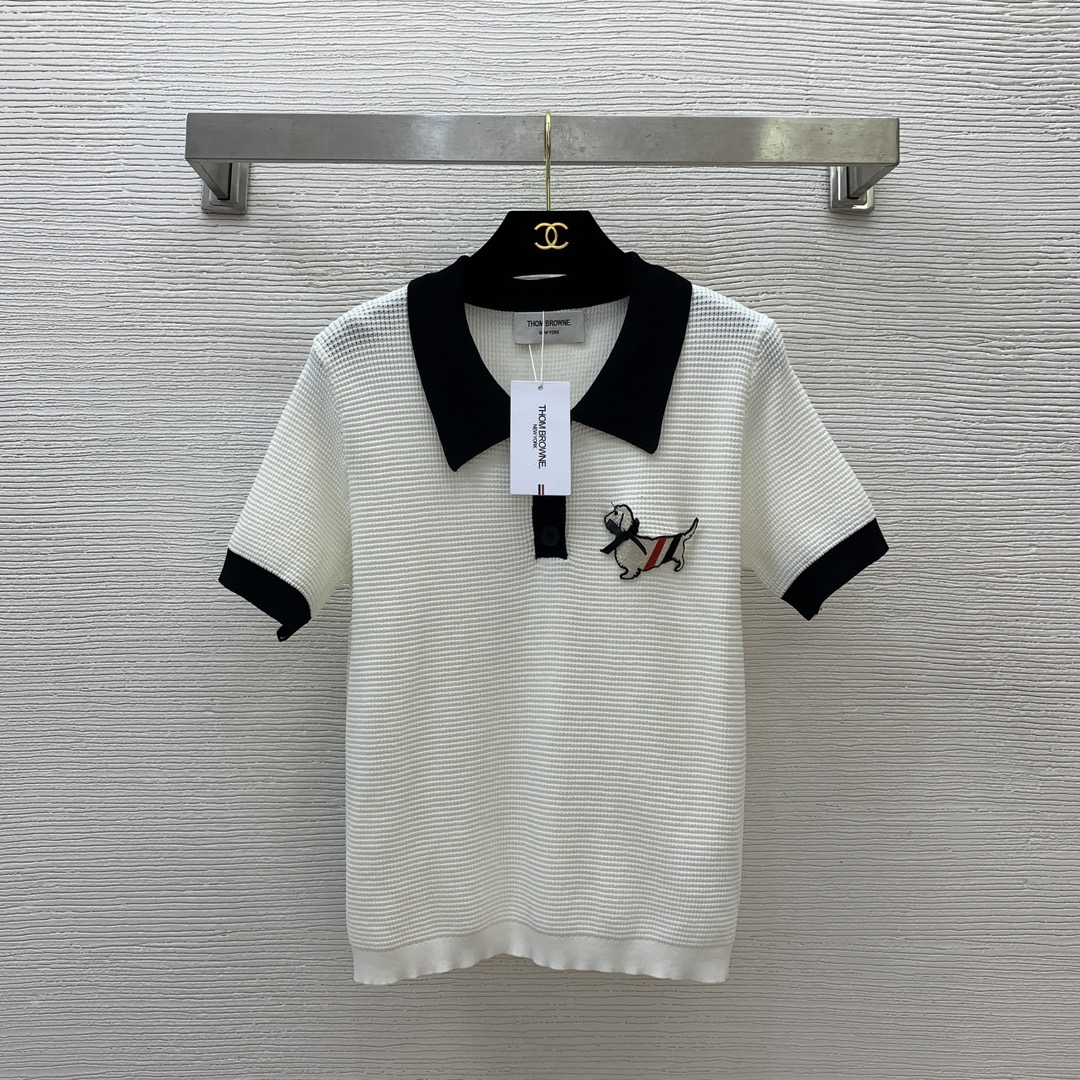 NO:321246,Model number D25030357 THOM BROWN* newest B home three-color striped dog embroidered badge contrasting spliced ​​button lapel short-sleeved sweater top!  Black, white, (L size bust 96, sleeve length 20, clothing length 56), T-shirt, alexander wang19860909款号D25030357 THOM BROWN*新款 B家三色条纹狗狗刺绣胸章撞色拼接系扣翻领短袖针织衫上衣！黑色、白色、（L码胸围96,袖长20,衣长56）,,T-shirt,alexander wang,Women's clothing