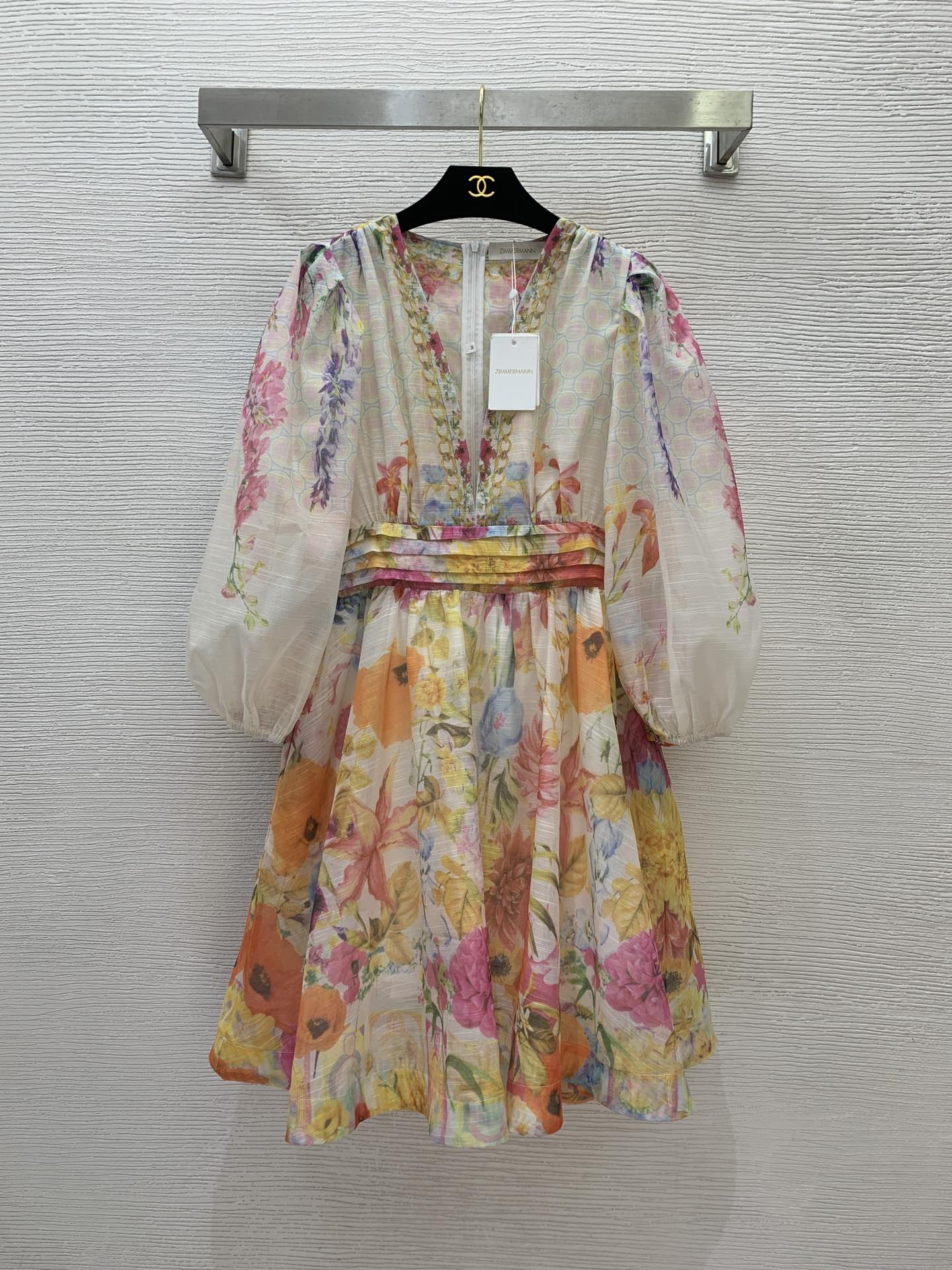 NO:320106,Model number G25022848 ZIMMERMAN* high-end customization of Australian brand, colorful floral print, pleated waist, waist slimming V-neck lantern sleeves, large skirt, puffy dress!  1.2.3.4/SMLXL (2 size bust 92~96, waist 78, back elastic, sleeve length 56, skirt length 98), skirts, alexander wang19860909款号G25022848 ZIMMERMAN*兹默曼澳洲品牌高端定制 彩色花卉印花压褶腰间收腰显瘦V领灯笼袖大裙摆蓬蓬连衣裙！1.2.3.4/SMLXL（2码胸围92～96,腰围78后背松紧,袖长56,裙长98）,,skirts,alexander wang,Women's clothing