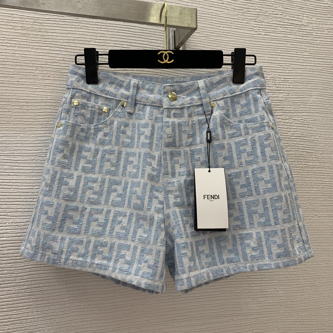 NO:321244,Model number G30383 FEND* new high-end custom original letter logo hardware accessories, double FF letter jacquard wash denim cotton fashionable and versatile denim shorts!  (M size waist circumference 70, pants length 33), fendi, shorts, alexander wang19860909款号G30383 FEND*新款高端定制原版字母logo五金配件、双FF字母提花水洗牛仔棉时尚百搭牛仔短裤！（M码腰围70,裤长33）,,fendi,shorts,alexander wang,Women's clothing