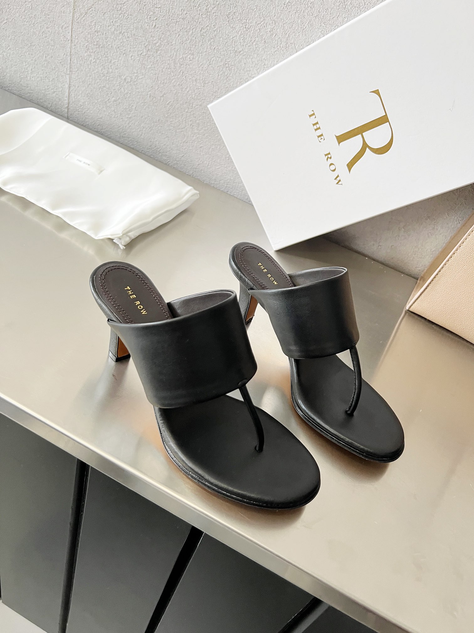 The Row Minimalist Leather Thong Sandals – Comfortable & Stylish High Heels