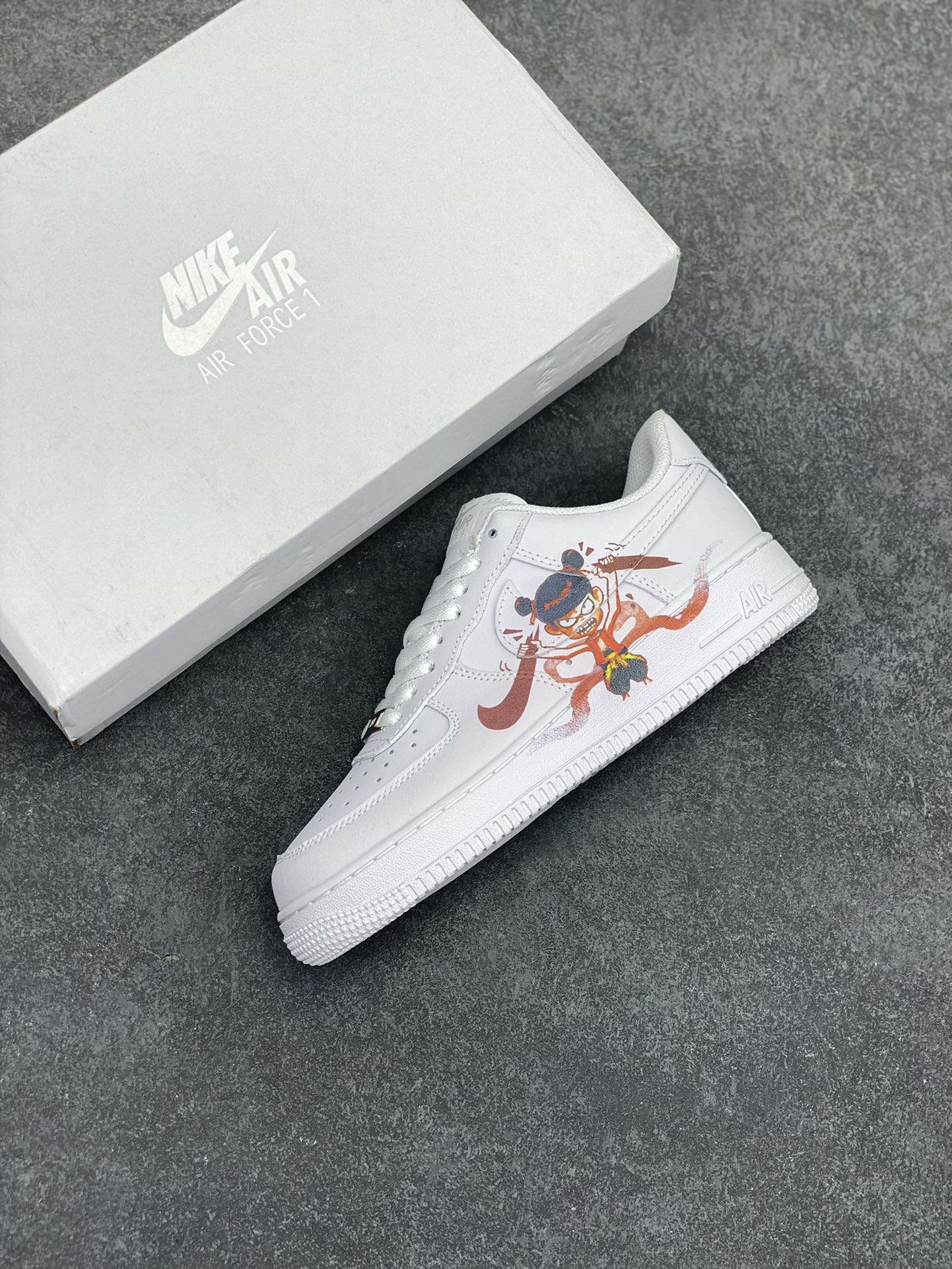 图片[7]-Nike Air Force 1 Low 空军一号低帮百搭休闲运动板鞋。柔软、弹性十足的缓震性能和出色的中底设计，横跨复古与现代的外型结合，造就出风靡全球三十多年的Force 1，直到今天还深受青睐。 货号：CW2288-111 尺码：36 36.5 37.5 38 38.5 39 40 40.5 41 42 42.5 43 44 44.5 45-选品中心