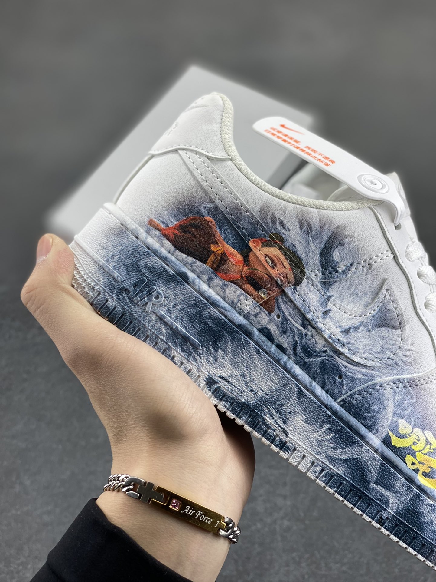 图片[6]-Nike Air Force 1 Low 空军一号低帮百搭休闲运动板鞋。柔软、弹性十足的缓震性能和出色的中底设计，横跨复古与现代的外型结合，造就出风靡全球三十多年的Force 1，直到今天还深受青睐。 货号：CW2288-111 尺码：36 36.5 37.5 38 38.5 39 40 40.5 41 42 42.5 43 44 44.5 45-选品中心