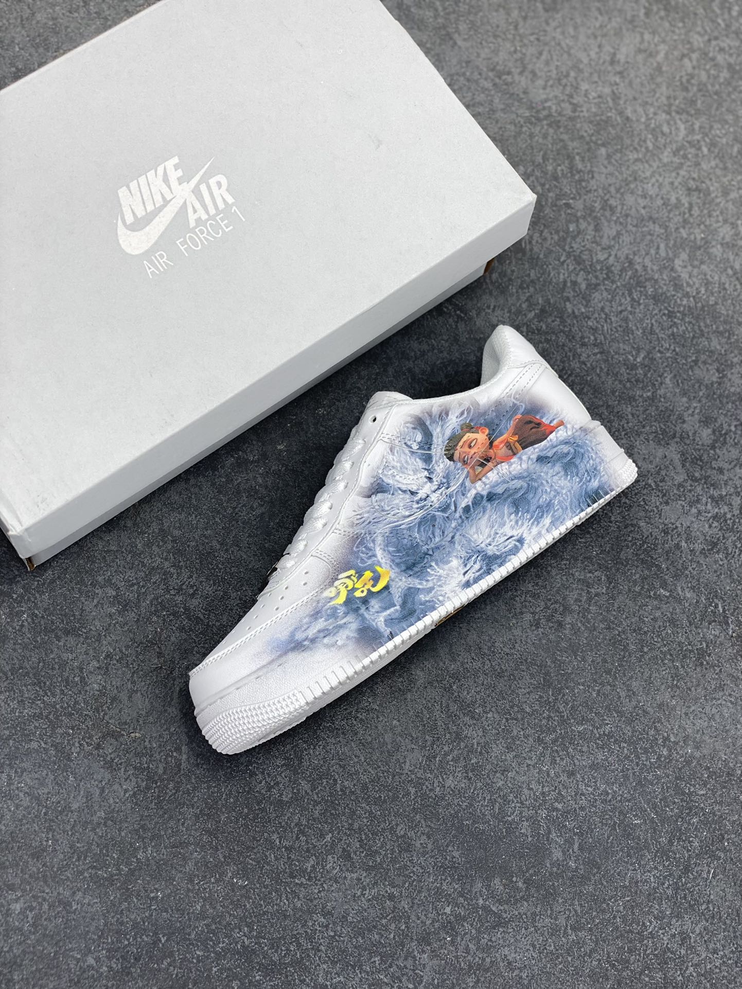 图片[7]-Nike Air Force 1 Low 空军一号低帮百搭休闲运动板鞋。柔软、弹性十足的缓震性能和出色的中底设计，横跨复古与现代的外型结合，造就出风靡全球三十多年的Force 1，直到今天还深受青睐。 货号：CW2288-111 尺码：36 36.5 37.5 38 38.5 39 40 40.5 41 42 42.5 43 44 44.5 45-选品中心