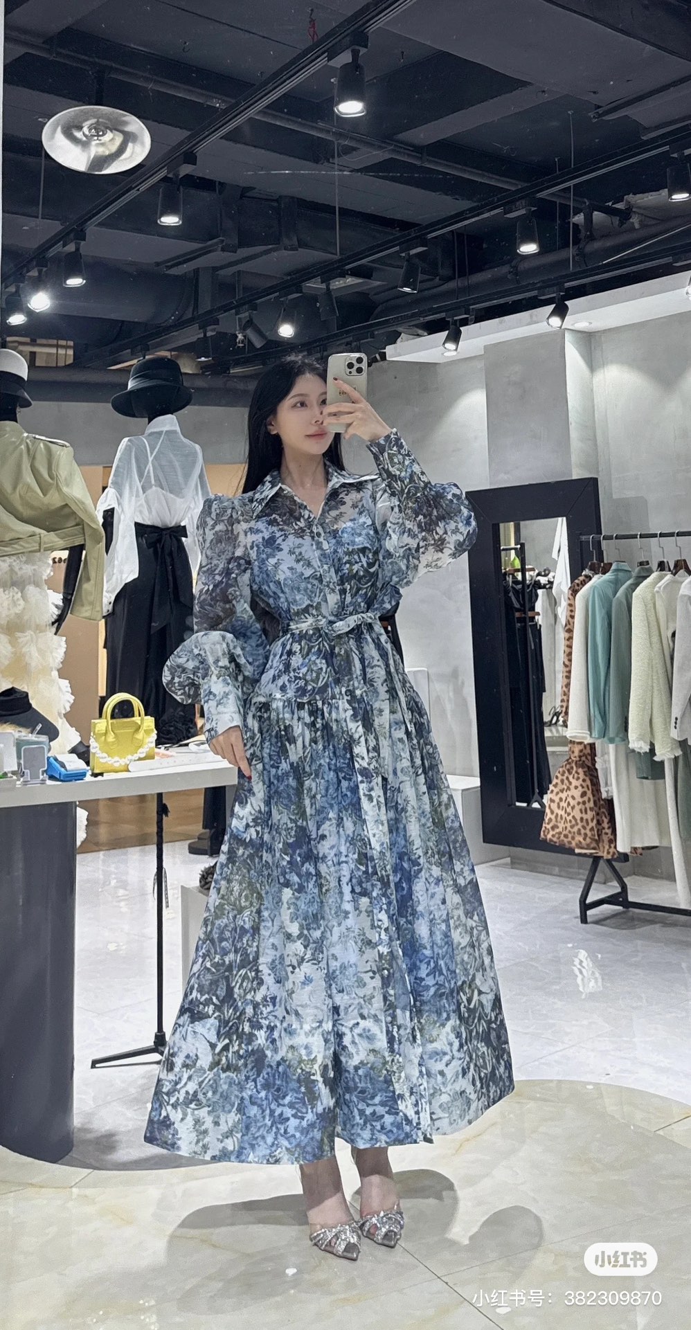 NO:320120,Model number G25022875 ZIMMERMA*N ZIMMERMA Australia brand high-end custom-made fashion retro floral print buckled lapel long sleeves large long dress solid color suspender base skirt with belt!  1.2.3.4/SMLXL (2 size inner bust 86, skirt length 94 does not include shoulder straps, bust 100, sleeve length 70, waist 96, skirt length 1, skirt length 1, skirt 1, skirt 94, alexander wang19860909款号G25022875 ZIMMERMA*N兹默曼澳洲品牌 高端定制时尚复古碎花印花系扣开襟翻领长袖大摆长款连衣裙纯色吊带打底裙配腰带！1.2.3.4/SMLXL（2码内搭胸围86,裙长94不含肩带,胸围100,袖长70,腰围96,裙长1,,skirts,alexander wang,Women's clothing