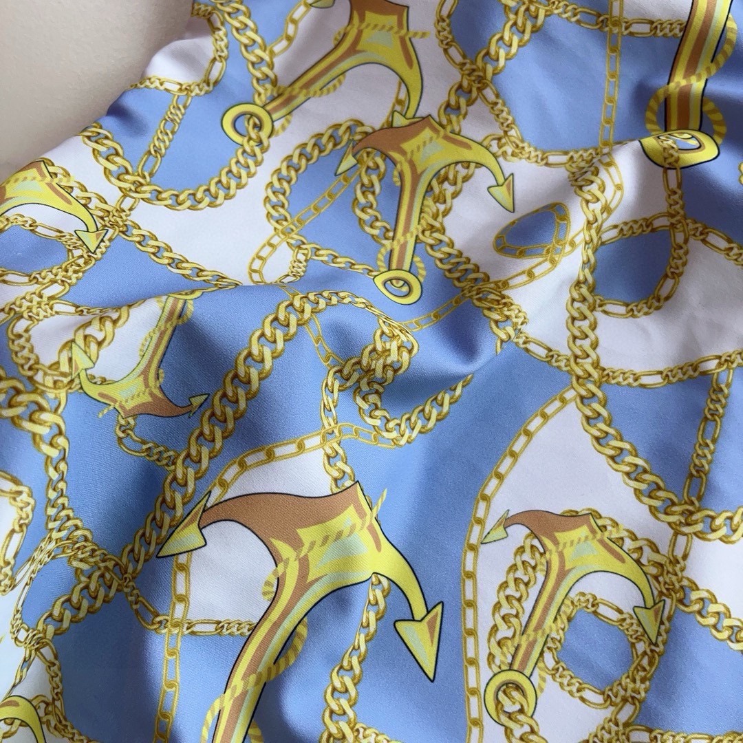 。
爱马仕HERMES连体比基尼泳衣👙❤️😍🥰带钢圈聚拢 适合多种场景的游泳衣🏊‍♀️海边 游泳池 温泉