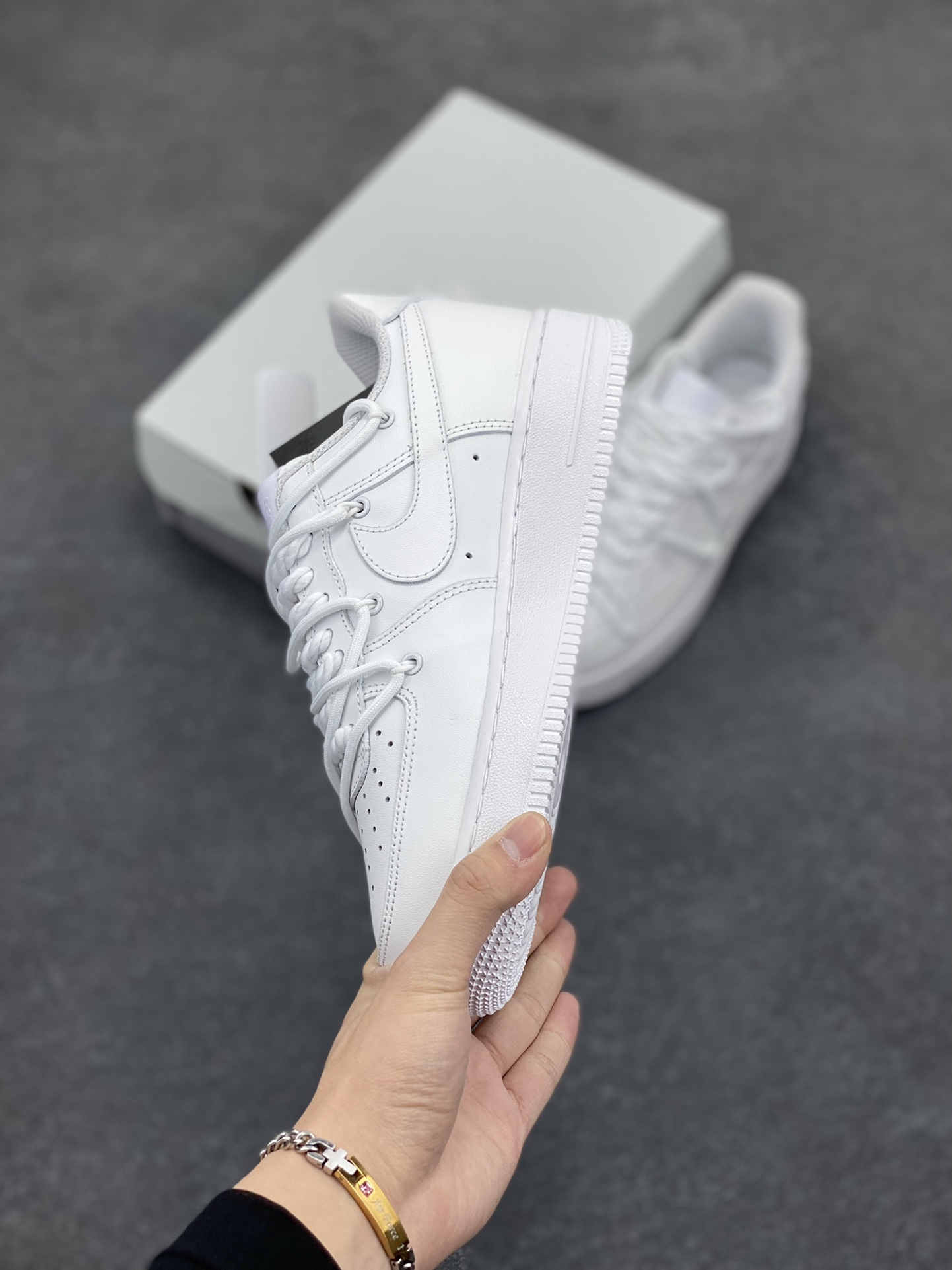 图片[3]-福利特价 Nike Air Force 1 Low 全白麻绳绑带 空军一号低帮运动休闲板鞋 原楦头原纸板 打造纯正空军版型#专注外贸渠道 全掌内置蜂窝气垫 #原盒配件 原厂中底钢印、拉帮完美 货号：CW2288-111 尺码：36 36.5 37.5 38 38.5 39 40 40.5 41 42 42.5 43 44 44.5 45-选品中心