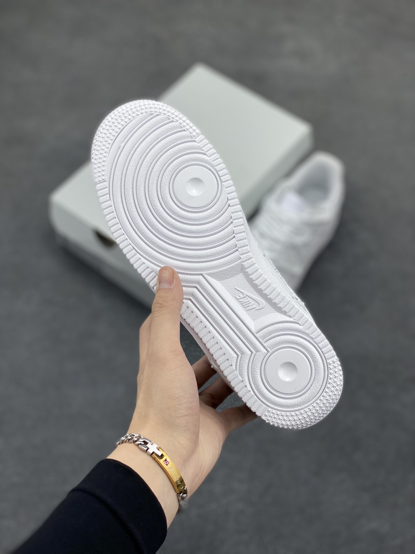 图片[4]-福利特价 Nike Air Force 1 Low 全白麻绳绑带 空军一号低帮运动休闲板鞋 原楦头原纸板 打造纯正空军版型#专注外贸渠道 全掌内置蜂窝气垫 #原盒配件 原厂中底钢印、拉帮完美 货号：CW2288-111 尺码：36 36.5 37.5 38 38.5 39 40 40.5 41 42 42.5 43 44 44.5 45-选品中心