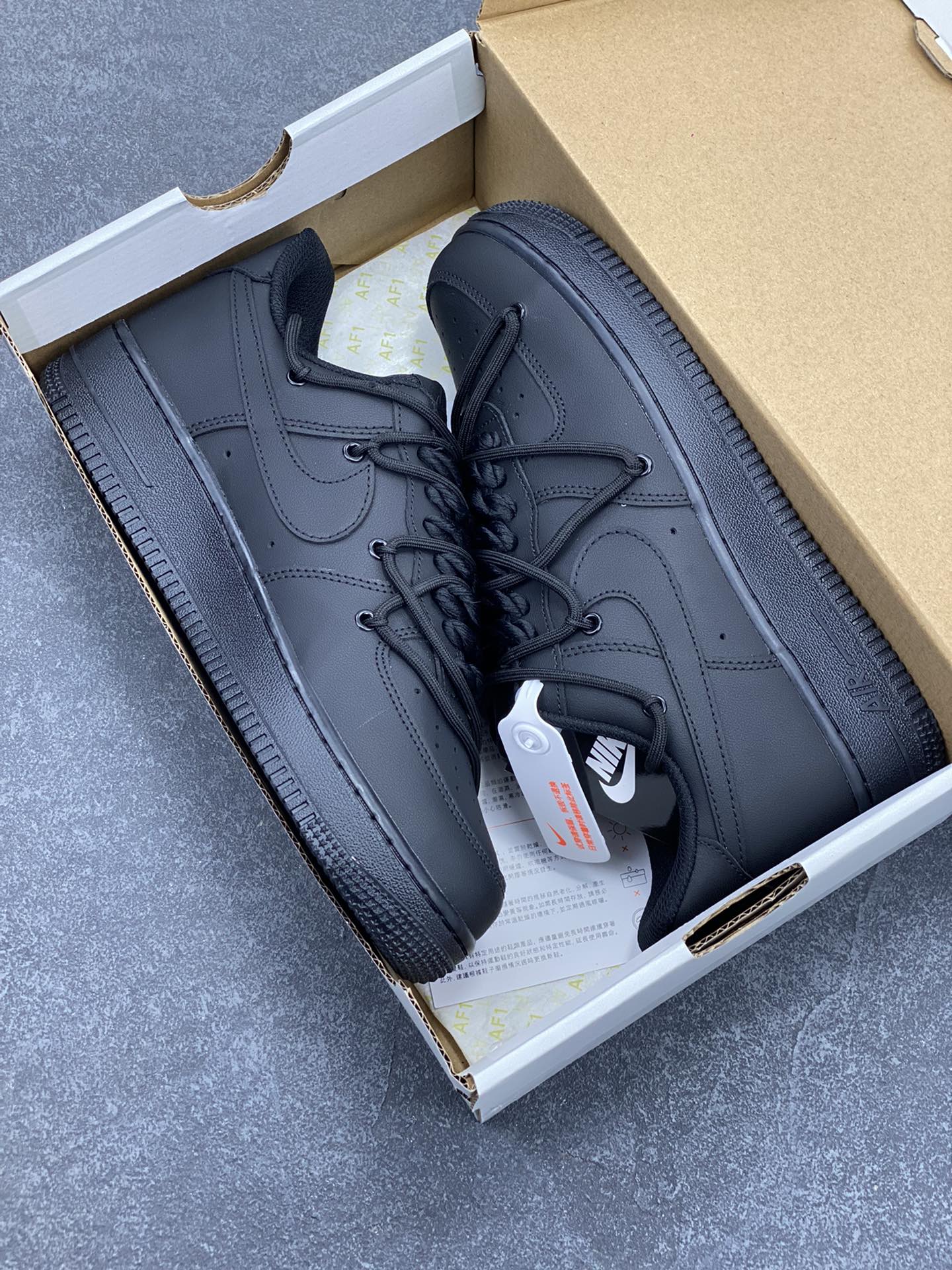 图片[9]-福利特价 Nike Air Force 1 Low 全黑麻绳绑带 空军一号低帮运动休闲板鞋 原楦头原纸板 打造纯正空军版型#专注外贸渠道 全掌内置蜂窝气垫 #原盒配件 原厂中底钢印、拉帮完美 货号：CW2288-001 尺码：36 36.5 37.5 38 38.5 39 40 40.5 41 42 42.5 43 44 44.5 45-选品中心