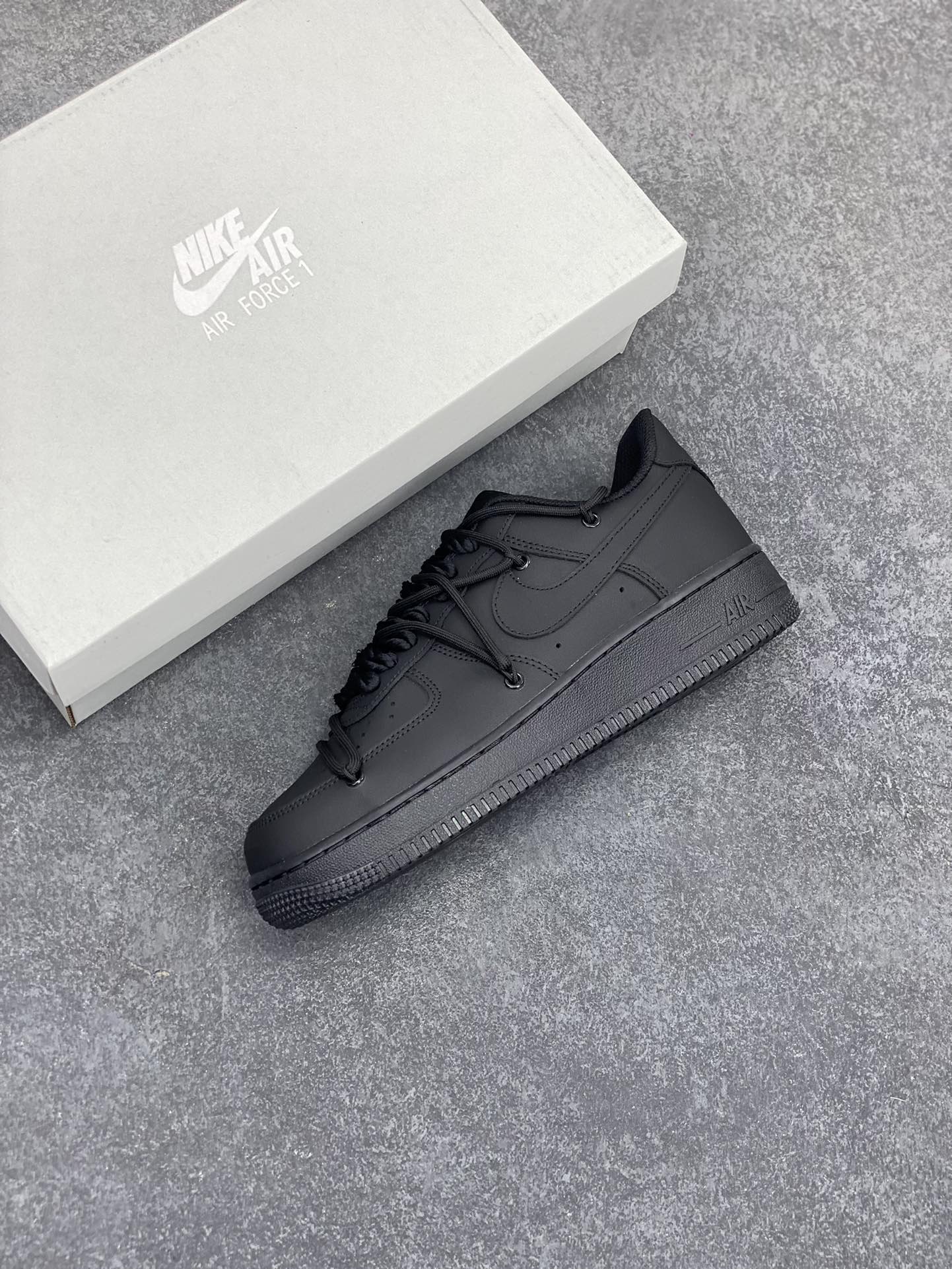 图片[7]-福利特价 Nike Air Force 1 Low 全黑麻绳绑带 空军一号低帮运动休闲板鞋 原楦头原纸板 打造纯正空军版型#专注外贸渠道 全掌内置蜂窝气垫 #原盒配件 原厂中底钢印、拉帮完美 货号：CW2288-001 尺码：36 36.5 37.5 38 38.5 39 40 40.5 41 42 42.5 43 44 44.5 45-选品中心