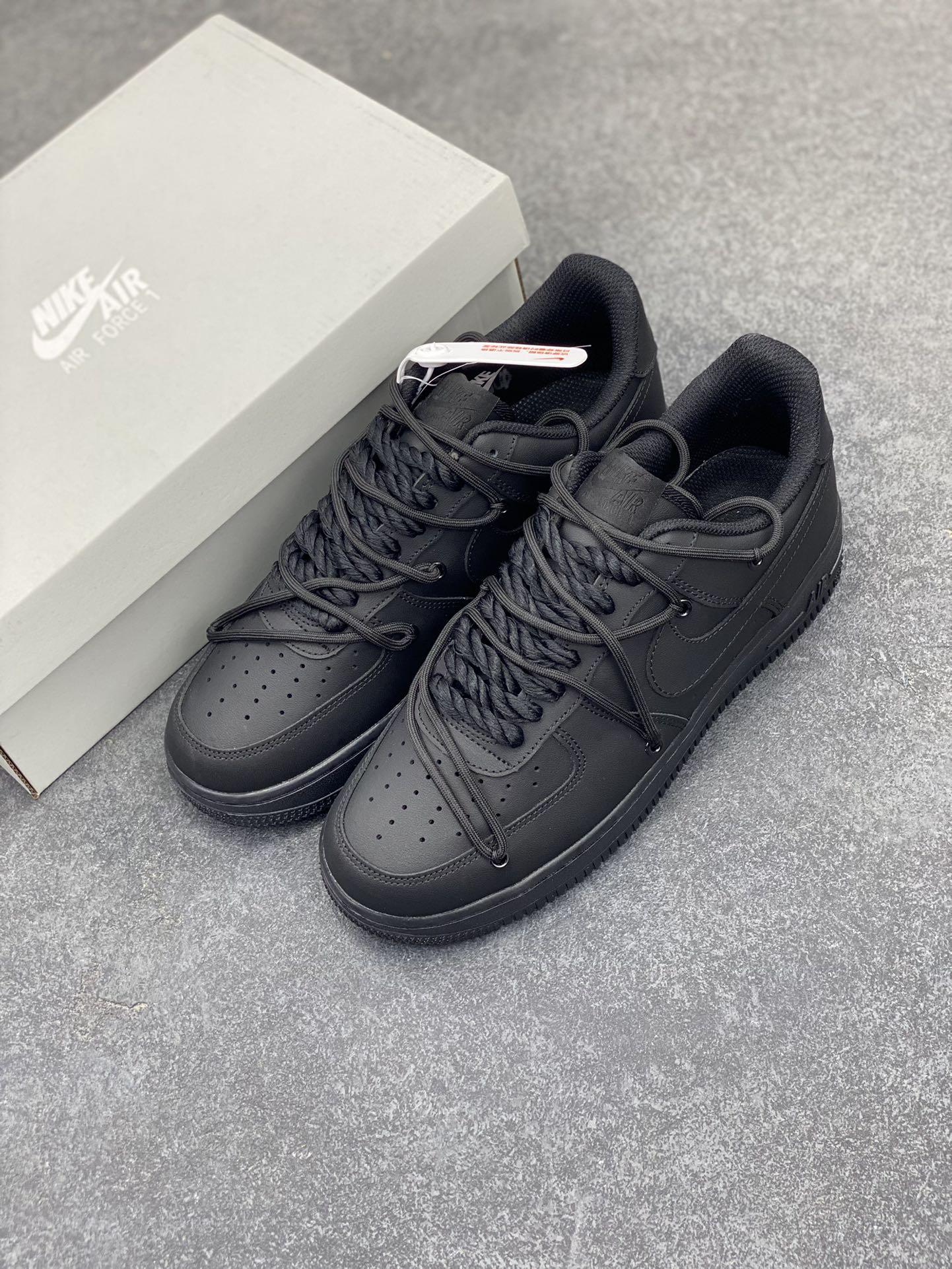 图片[8]-福利特价 Nike Air Force 1 Low 全黑麻绳绑带 空军一号低帮运动休闲板鞋 原楦头原纸板 打造纯正空军版型#专注外贸渠道 全掌内置蜂窝气垫 #原盒配件 原厂中底钢印、拉帮完美 货号：CW2288-001 尺码：36 36.5 37.5 38 38.5 39 40 40.5 41 42 42.5 43 44 44.5 45-选品中心