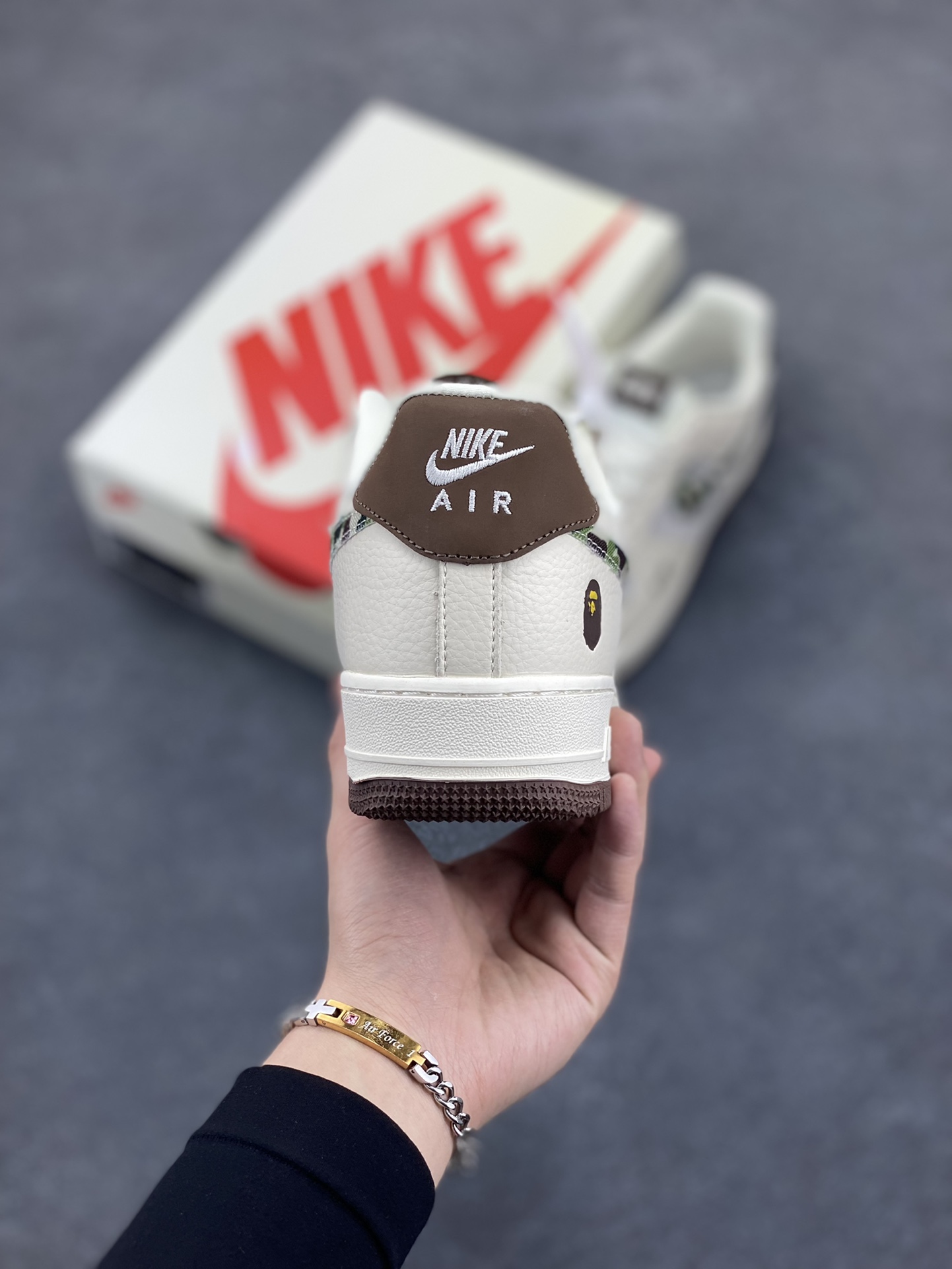 图片[4]-NIke Air Force 1 \’07 Low “Bape联名——迷彩勾米粽”空军一号 低帮 运动鞋 休闲鞋 折边针车 工艺难度大 原楦头原纸板 原装鞋盒 定制五金配件 内置全掌气垫 原厂鞋底 货号：DF0188-030 尺码：36 36.5 37.5 38 38.5 39 40 40.5 41 42 42.5 43 44 44.5 45-选品中心