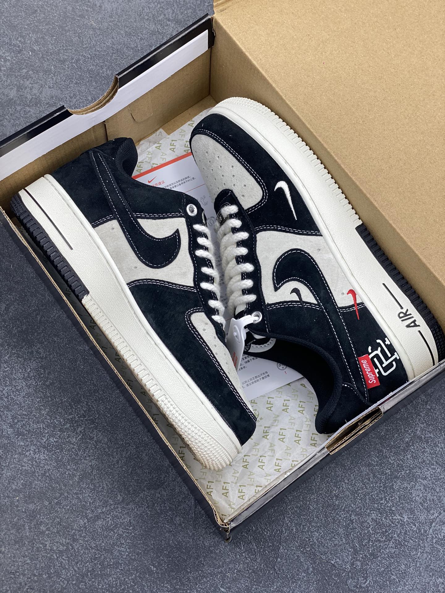 图片[9]-Nike Air Force 1 Low 空军一号低帮百搭休闲运动板鞋。柔软、弹性十足的缓震性能和出色的中底设计，横跨复古与现代的外型结合，造就出风靡全球三十多年的Force 1，直到今天还深受青睐。 货号：SJ6698-019 尺码：36 37.5 38 39 40 40.5 41 42 42.5 43 44 45-选品中心