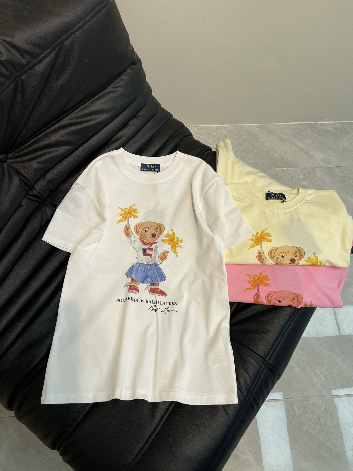 NO:320777,Ralph Laure*polo25 spring and summer new fireworks bear short-sleeved T-shirt, imported pure cotton fabric, classic style versatile and not picky, and the upper body is very beautiful!  SML, loro piana, T-shirt,tees, t-shirt,alexander wang19860909Ralph Laure*拉夫*polo25春夏新款烟花小熊短袖T恤,进口纯棉面料,经典版型百搭不挑人,上身非常漂亮！SML,,loro piana,T-shirt,tees，t-shirt,alexander wang,Women's clothing