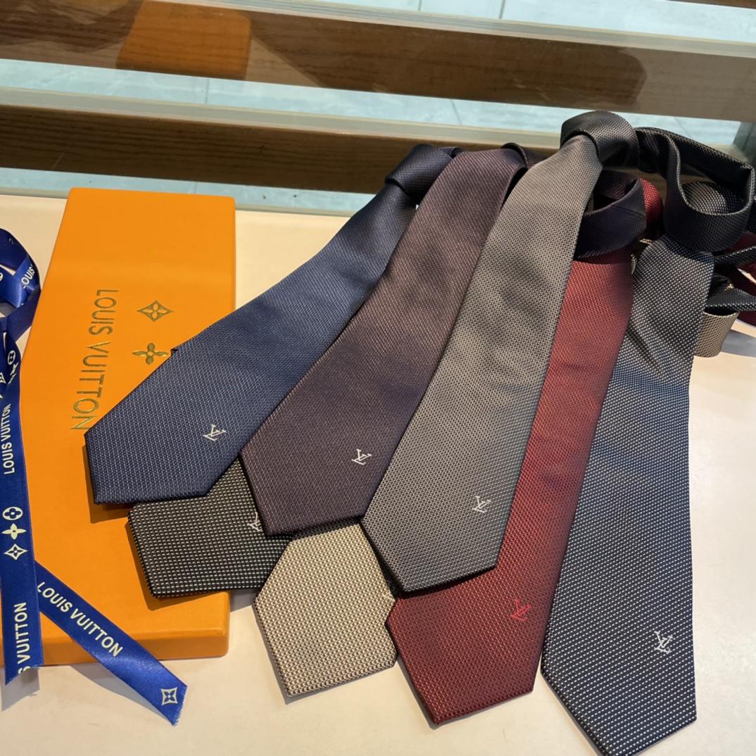 NO:301791,Louis Vuitton Classic Tie Men's Must-have item super fashionable!  High-end quality, the fabrics meet the brand standards, a rare and good style, not picky, the upper body effect is very good, it is very handsome no matter how you wear it, silk fabrics, heavy recommendations, exquisite 7 cm design, the best width, moderate size, the most versatile color 148*7CM top jacquard silk handmade customization, tie, louis vuitton, real silk, ties19860909路易威登经典领带男士必备单品超时尚！高端品质 版型面料都达到品牌标准,,难得的好款,不挑人,上身效果大牌范儿十足 怎么穿都帅到爆 真丝面料 重磅推荐精致7公分设计最佳宽度 大小适中,最百搭颜色148*7CM顶级提花真丝手工定制,领带,louis vuitton,real silk,ties,accessory