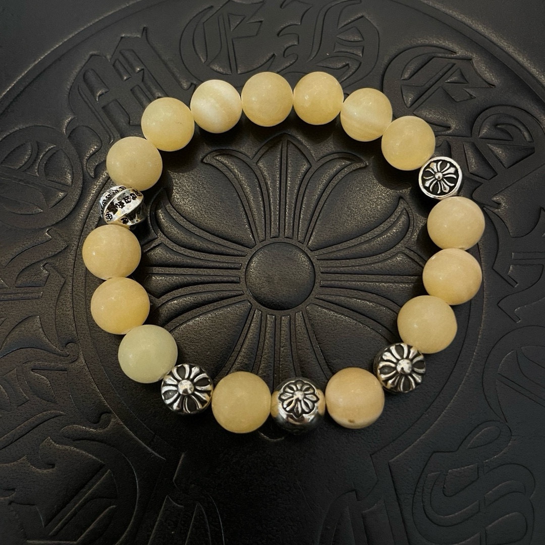 NO:114974,Batch New Model [Counter Quality] Chrome Hearts Croxin Classic Retro Multi-Element Bracelet Bracelet, Kuaishou/ins/Little Red Book Popular, Different Concave and Convex Scout Flowers present unique styles. Cross Scout Flowers are Croxin's logo, so they last longer. Genuine version Chrome Hearts Croxin Difference to the market ordinary light version, match the quality of the version, look at the details of the letter printing, retro and old gray oxygen level. Seiko version!  , jewelry boutique, chrome hearts, chrome hearts, bracelet19860909批 新款【专柜品质】Chrome Hearts克罗心 经典复古多元素手串手链 ,快手/ins/小红书热门,凹凸造型不同的花纹设计风格呈现出与众不同 十字架童军花是克罗心的标志 所以更经久不衰 正品打版Chrome Hearts克罗心 区别市场普通轻版 对版对标品质 看字印细节 复古做旧灰氧程度.精工版本！,饰品精品,chrome hearts,chrome hearts,bracelet,Jewelry