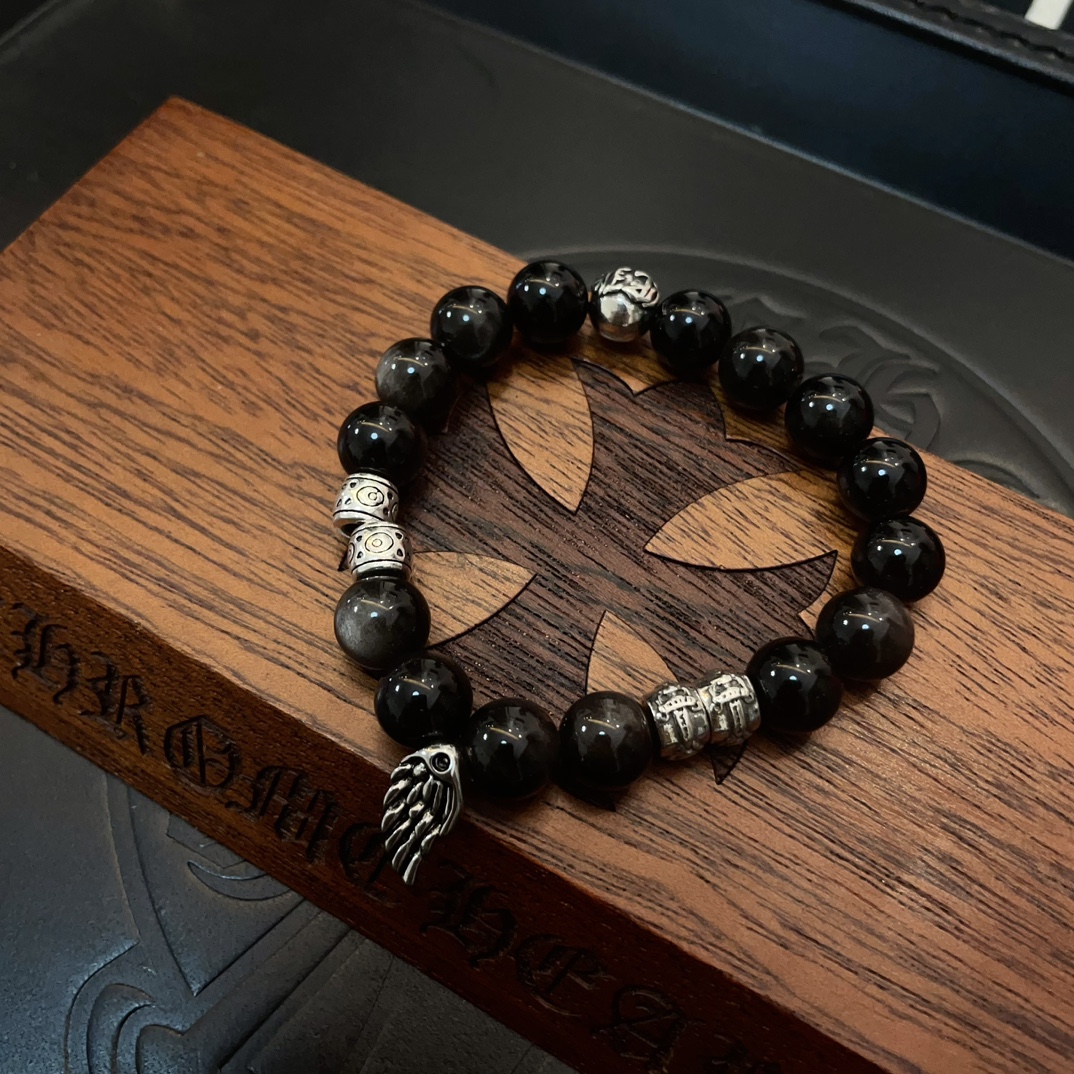 NO:114980,New [Counter Quality] Chrome Hearts Croxin Classic retro multi-element bracelet, Kuaishou/ins/Little Red Book popular, different concave and convex and convex design styles present unique. Cross Scout flowers are Croxin's logo, so they last longer. Genuine version Chrome Hearts Croxin, different from the market, match the quality, look at the details of the letter printing, the degree of retro old gray oxygen. Seiko version!  , jewelry boutique, chrome hearts, chrome hearts, bracelet19860909新款【专柜品质】Chrome Hearts克罗心 经典复古多元素手串手链 ,快手/ins/小红书热门,凹凸造型不同的花纹设计风格呈现出与众不同 十字架童军花是克罗心的标志 所以更经久不衰 正品打版Chrome Hearts克罗心 区别市场普通轻版 对版对标品质 看字印细节 复古做旧灰氧程度.精工版本！,饰品精品,chrome hearts,chrome hearts,bracelet,Jewelry