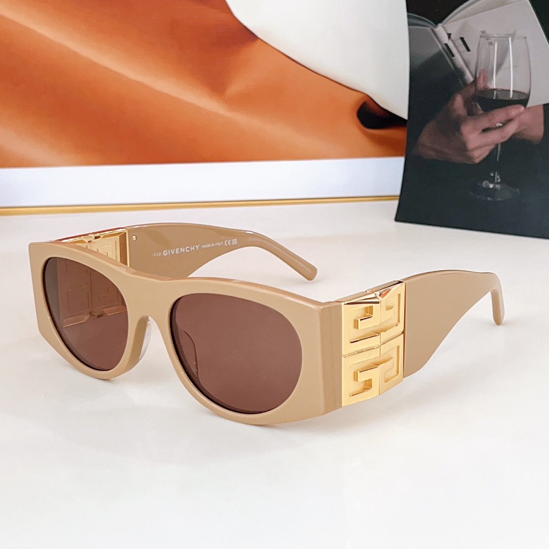  Givench*.4G系列
· 一体式鼻托 gv40028I
徽标五金镜腿 logo金属铰链
重工打造