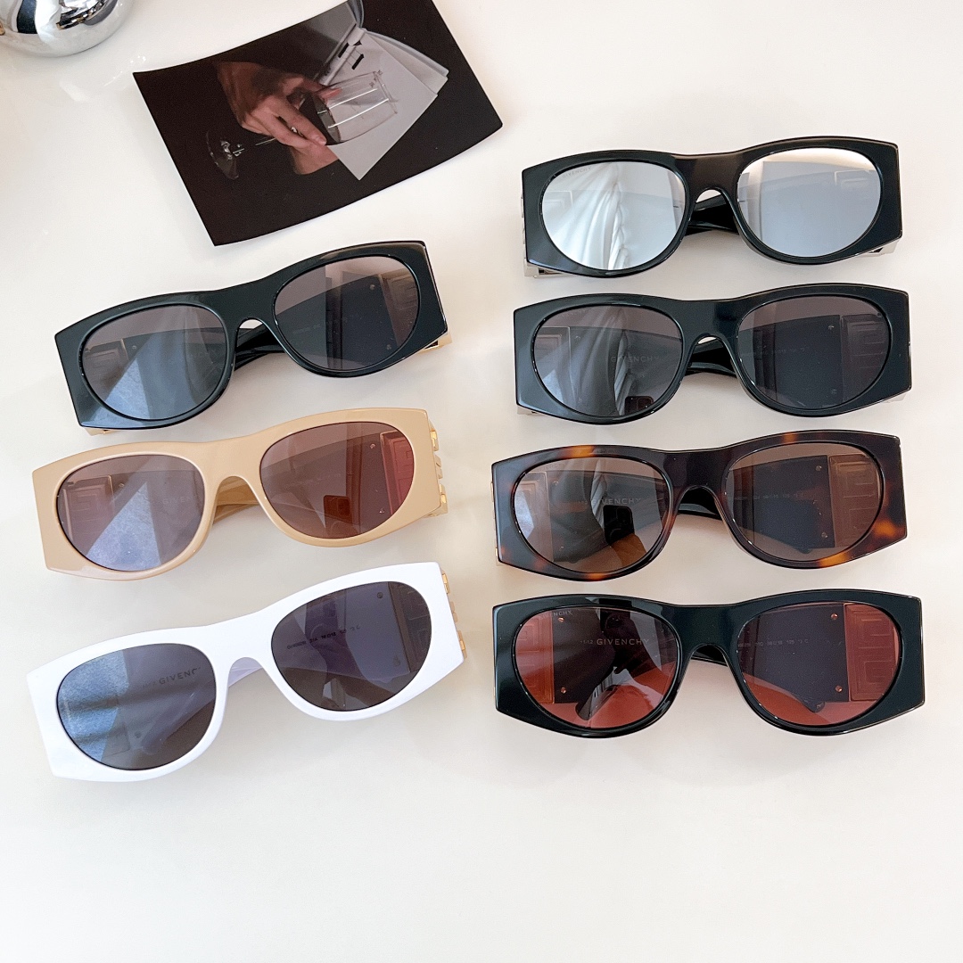  Givench*.4G系列
· 一体式鼻托 gv40028I
徽标五金镜腿 logo金属铰链
重工打造
