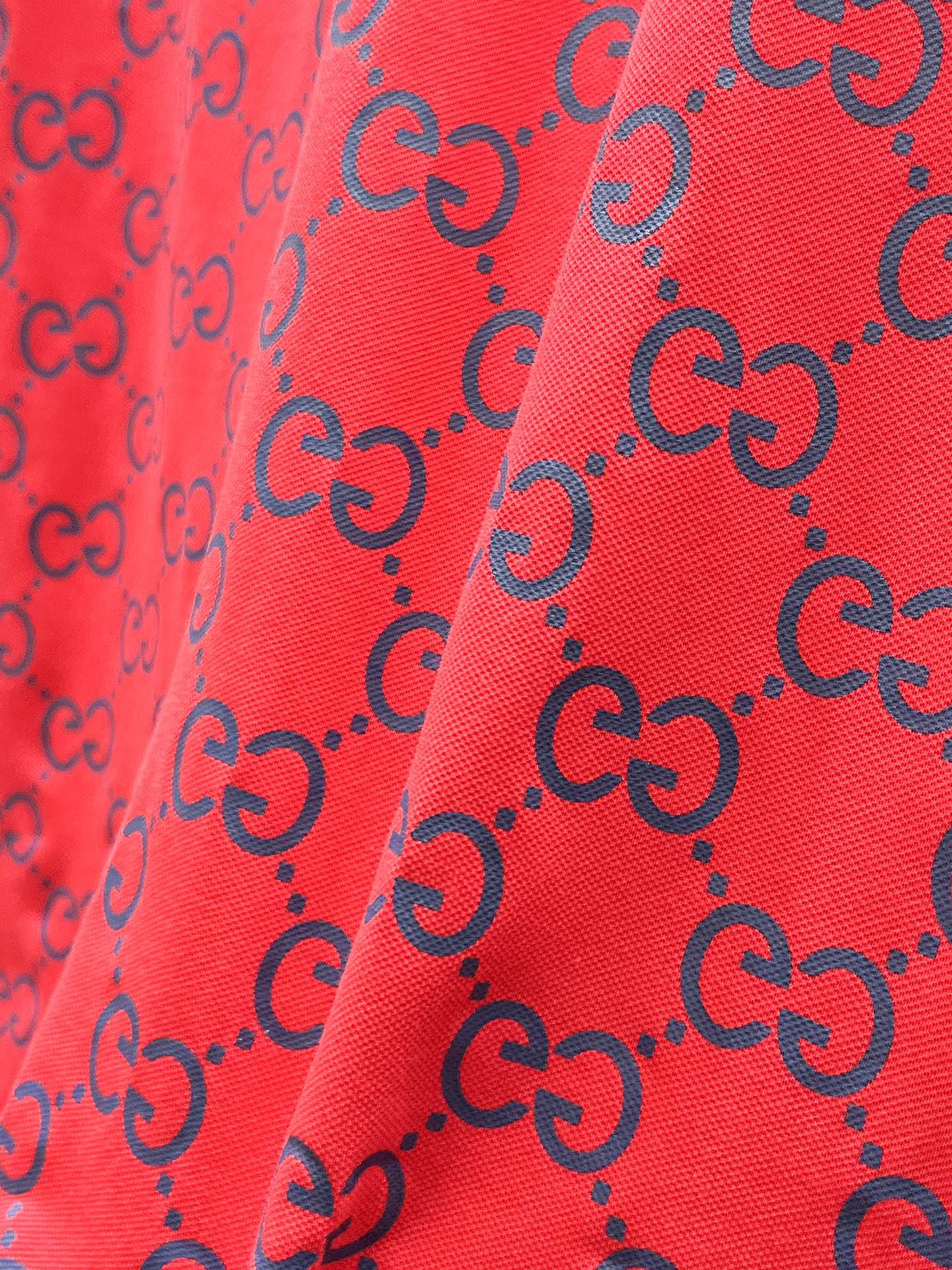 Gucci Men's Red Polo Shirt with GG Supreme Pattern and Short Sleeves 7 i1740761259 251 5