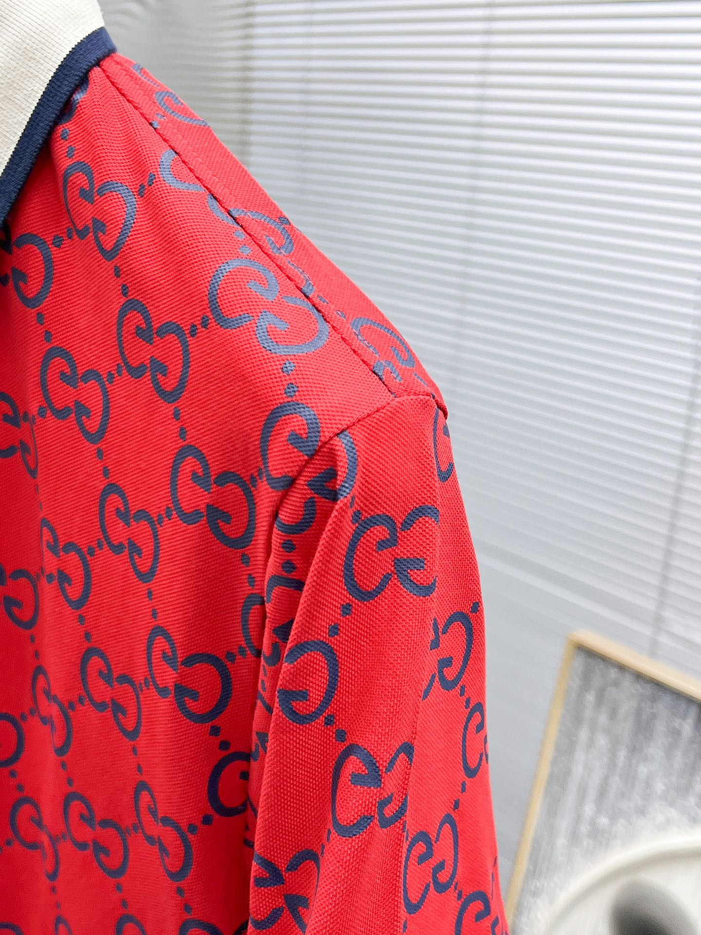 Gucci Men's Red Polo Shirt with GG Supreme Pattern and Short Sleeves 8 i1740761259 2608 6