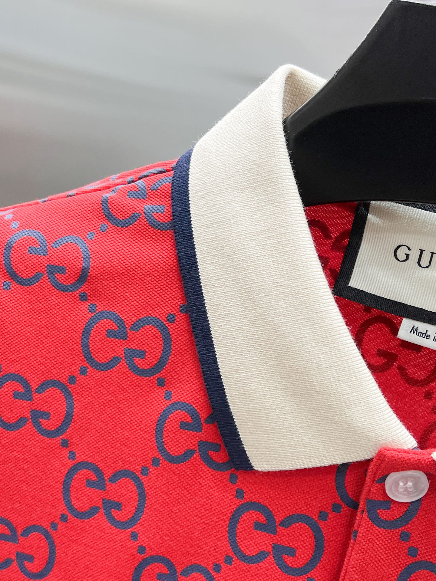 Gucci Men's Red Polo Shirt with GG Supreme Pattern and Short Sleeves 5 i1740761259 4446 3