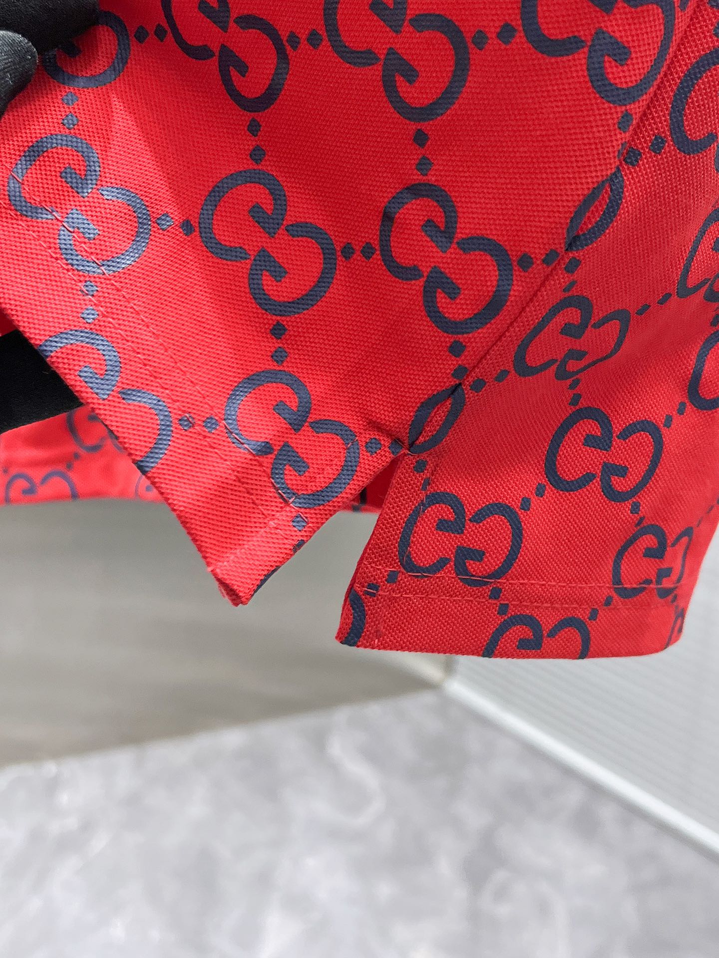 Gucci Men's Red Polo Shirt with GG Supreme Pattern and Short Sleeves 9 i1740761259 4479 7