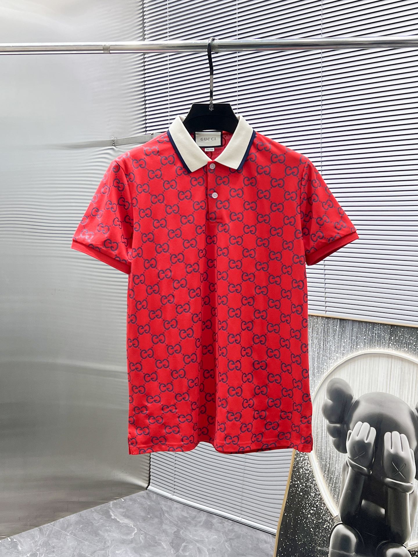 Gucci Men's Red Polo Shirt with GG Supreme Pattern and Short Sleeves 2 i1740761259 476 0