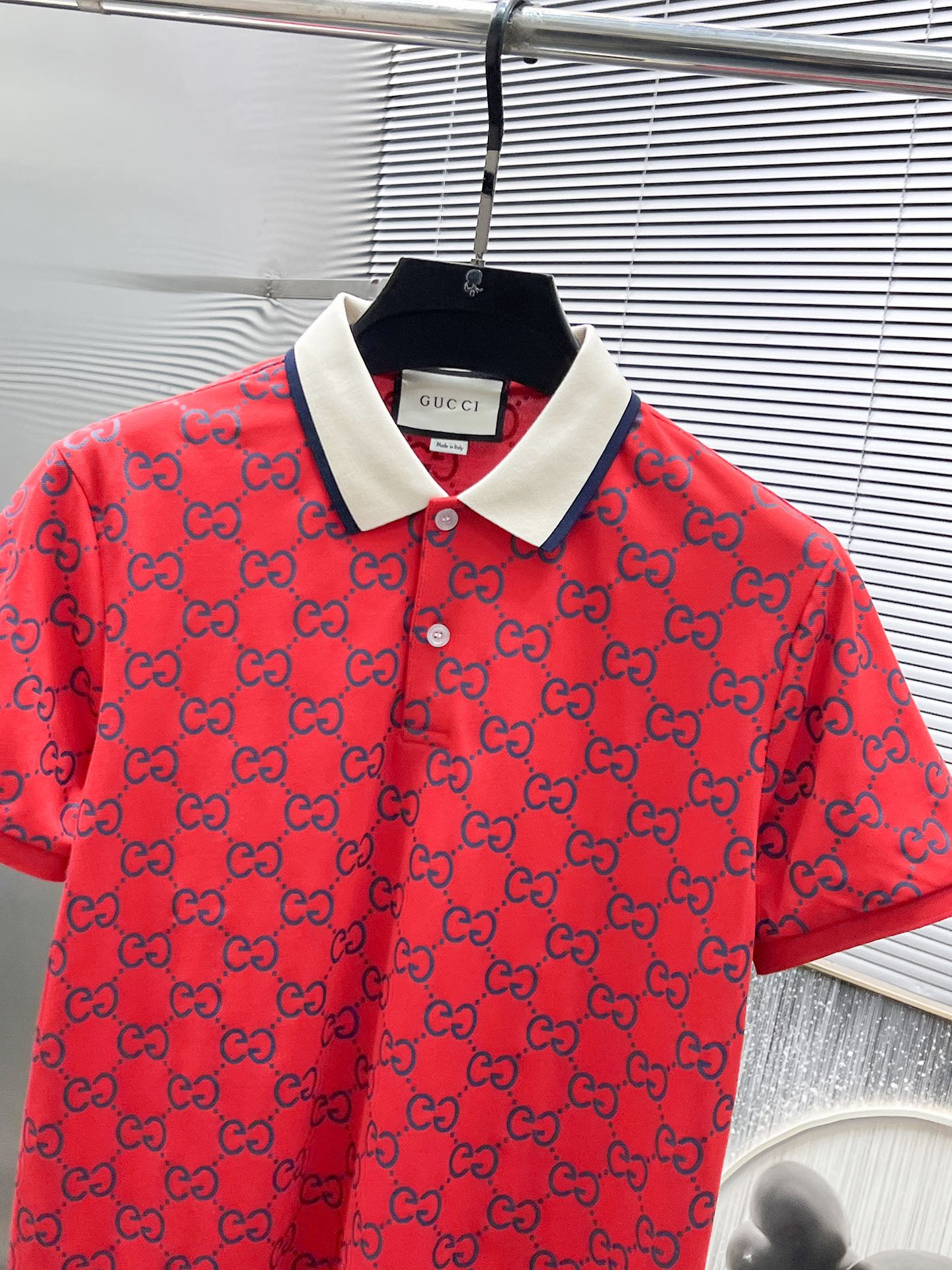 Gucci Men's Red Polo Shirt with GG Supreme Pattern and Short Sleeves 4 i1740761259 8950 2