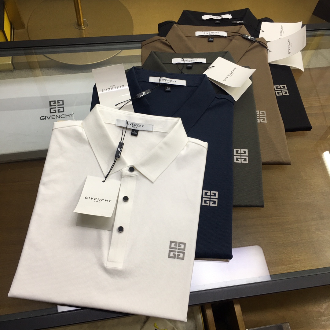 NO:124795,New product [GVC...] High-end Polo 2025SS Spring and Summer New Product Go Fashion and Casual Lapel T-shirt, Selected High-quality Tennis Cool Fabric, Stainless Cutting Process, Exquisite Logo Design Logo on the chest, Customer-supplied hardware and accessories, Simple and easy to match, a must-have item for casual business men!  SizeM-4XL [Please report height and weight by placing an order], tees, t-shirt, alexander wang19860909新品【GVC...】高端Polo 2025SS春夏新品 Go 时尚休闲翻领T恤,甄选优质天丝凉爽面料,无痕切割工艺,胸前精致logo设计标识,客供订织五金辅料,简约易搭配,休闲商务男人必备单品！ SizeM-4XL【下单请报身高体重】,,tees，t-shirt,alexander wang,Men's clothing