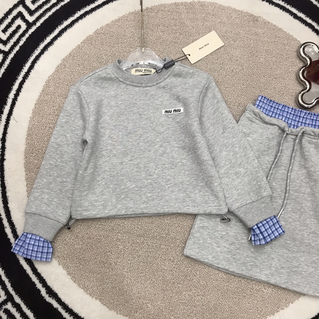 Miu Miu Girls' Sweatshirt & Skirt Set - Stylish & Comfortable Outfit 5 i1740796806 3646 3