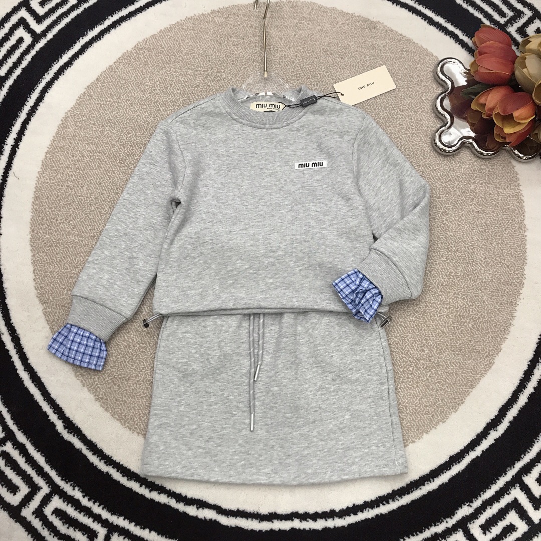 Miu Miu Girls' Sweatshirt & Skirt Set - Stylish & Comfortable Outfit 3 i1740796806 4759 1