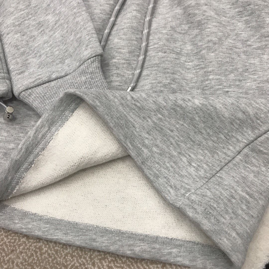 Miu Miu Girls' Sweatshirt & Skirt Set - Stylish & Comfortable Outfit 7 i1740796806 6566 5