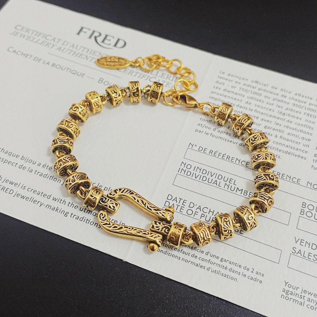 NO:114971,Ferred horseshoe buckle bracelet, seiko micro-insert, high-end customization, counter material, thickened electroplating technology, logo, simple and high-end sense, full of temperament. Silver gold, jewelry quality, bracelet19860909批  费雷德马蹄扣手链,精工微镶,高端定制,专柜材质,加厚电镀工艺,带logo,简约又有高级感,气质拉满.银色 金色,饰品精品,bracelet,Jewelry