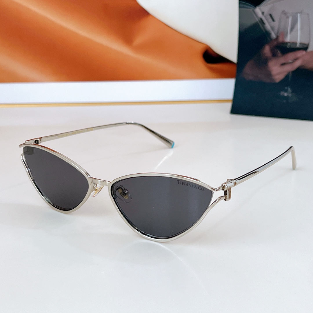  TIFFANY&Co.
MODEL：TF3095
SIZE：61口16-140
🔝🔝
